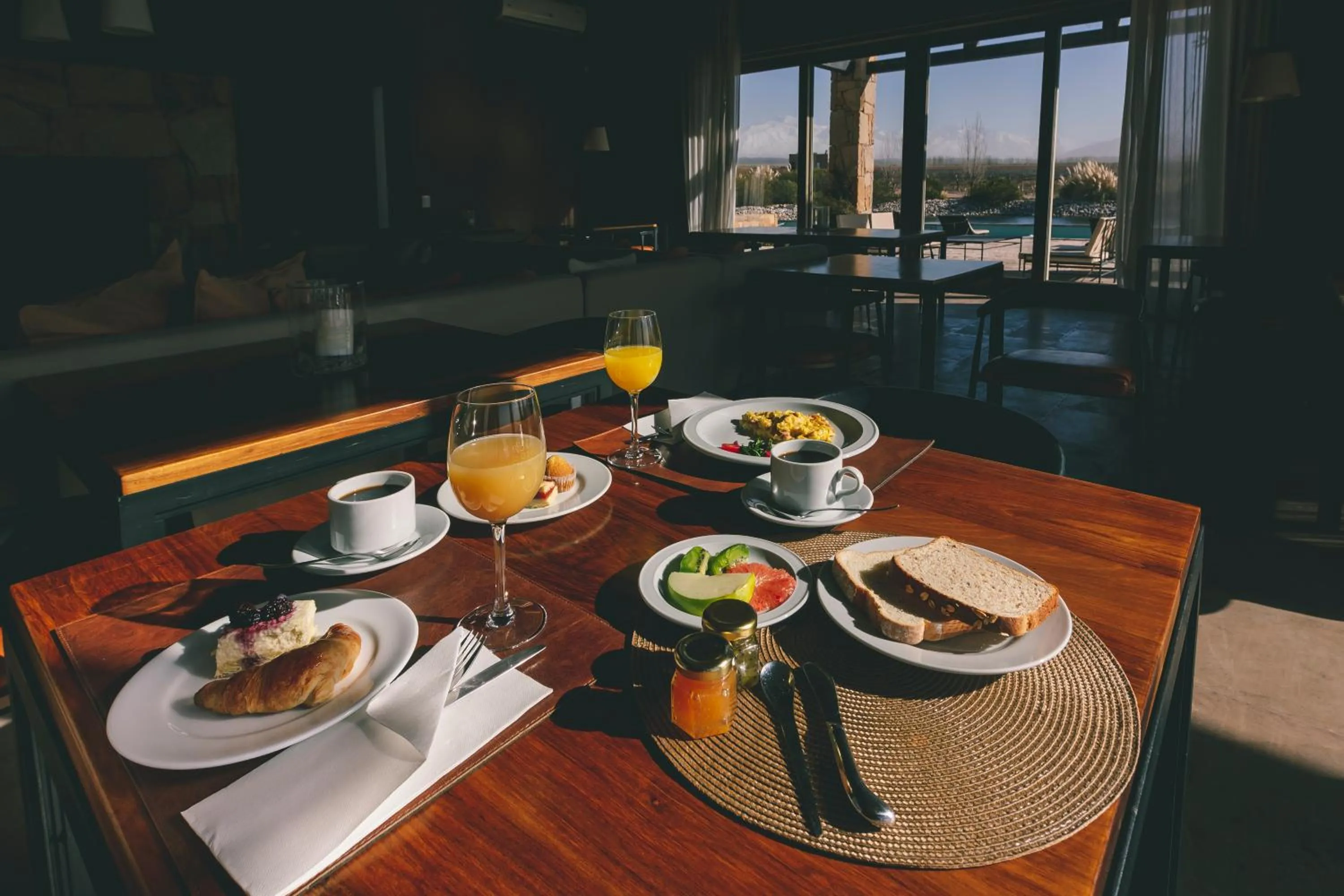 Food and drinks in Rosell Boher Winery Lodge & Spa