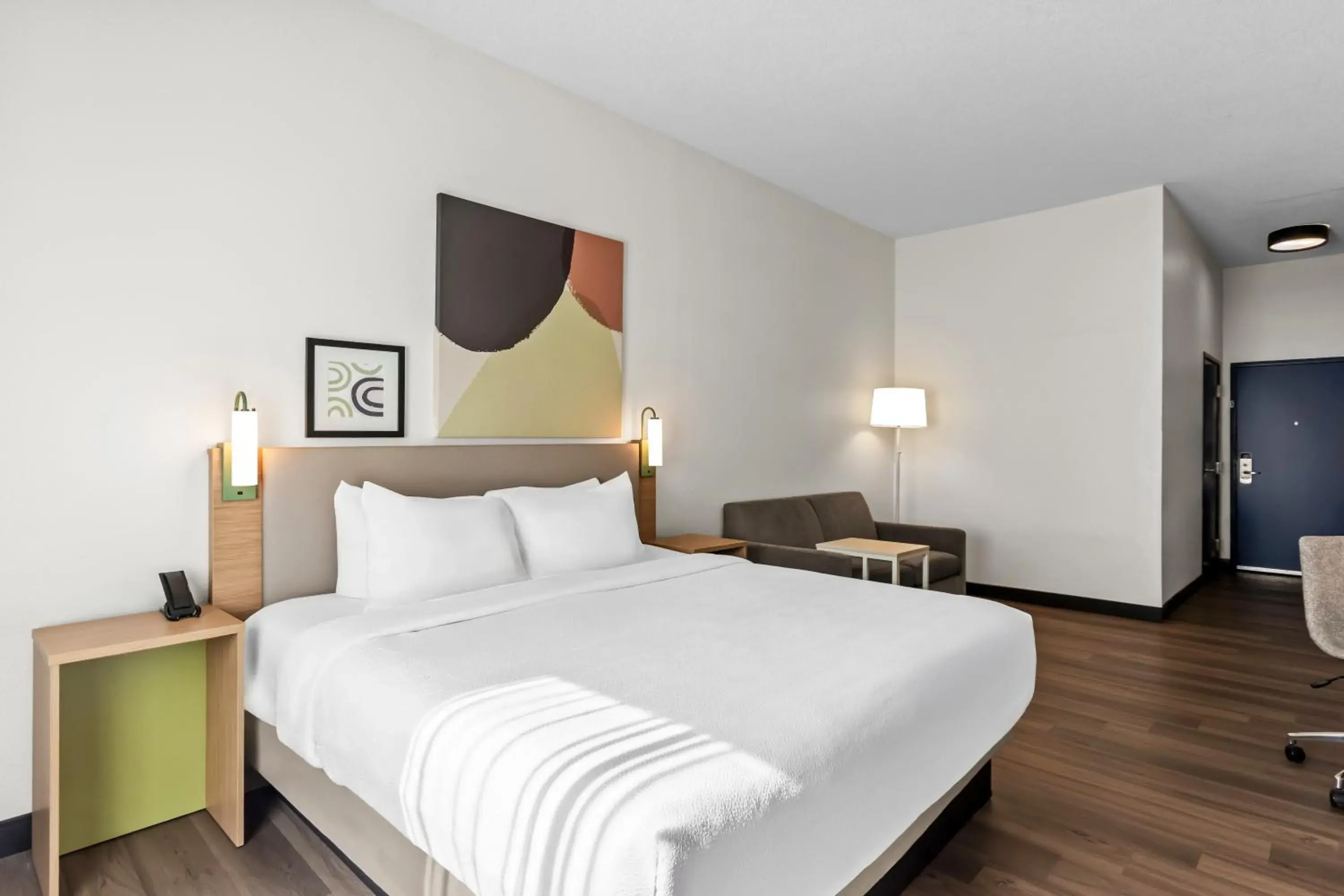 Studio - Disability Access in Spark by Hilton Studio - Disability Access in Spark by Hilton