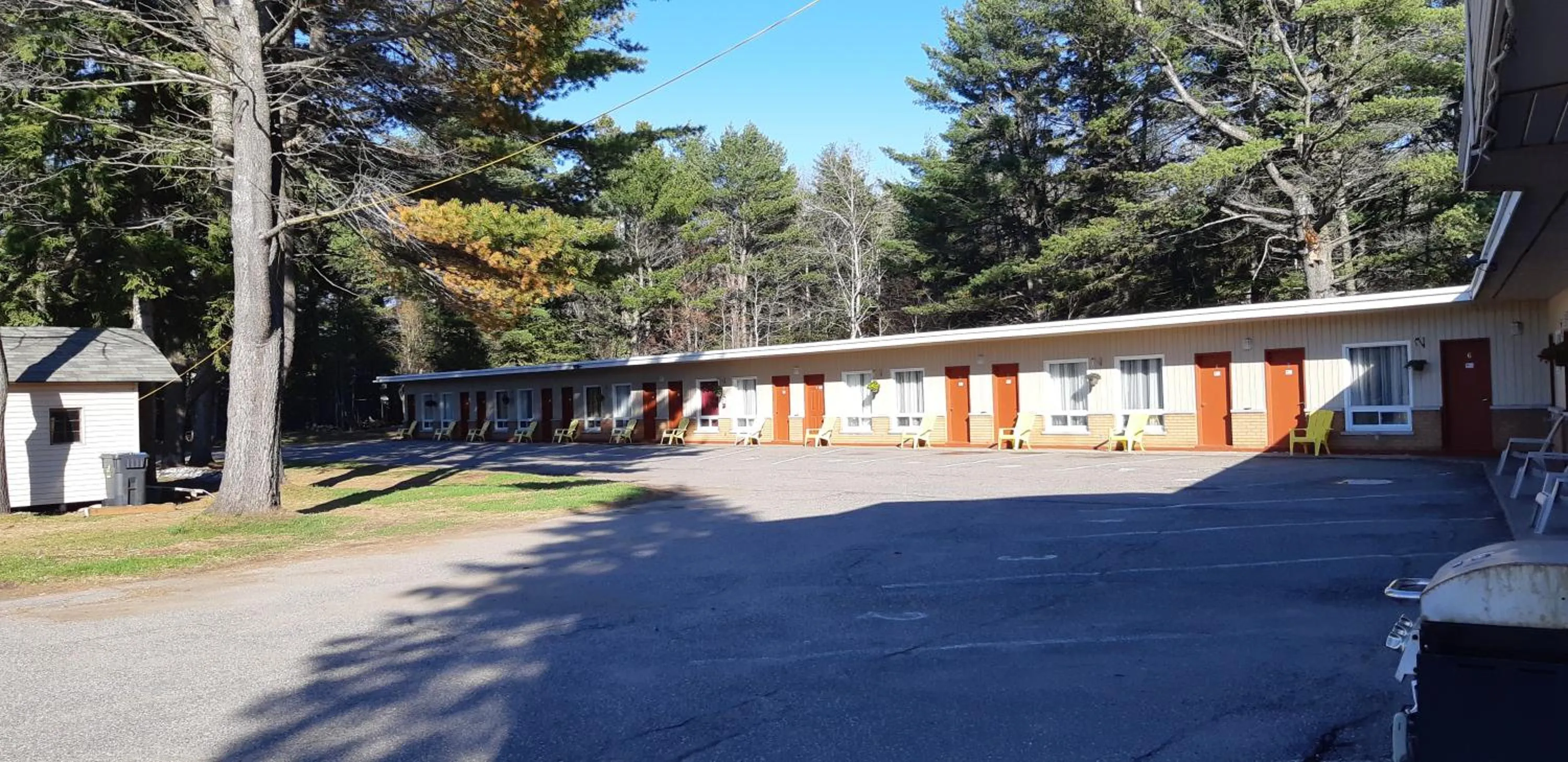 Pine Grove Motel