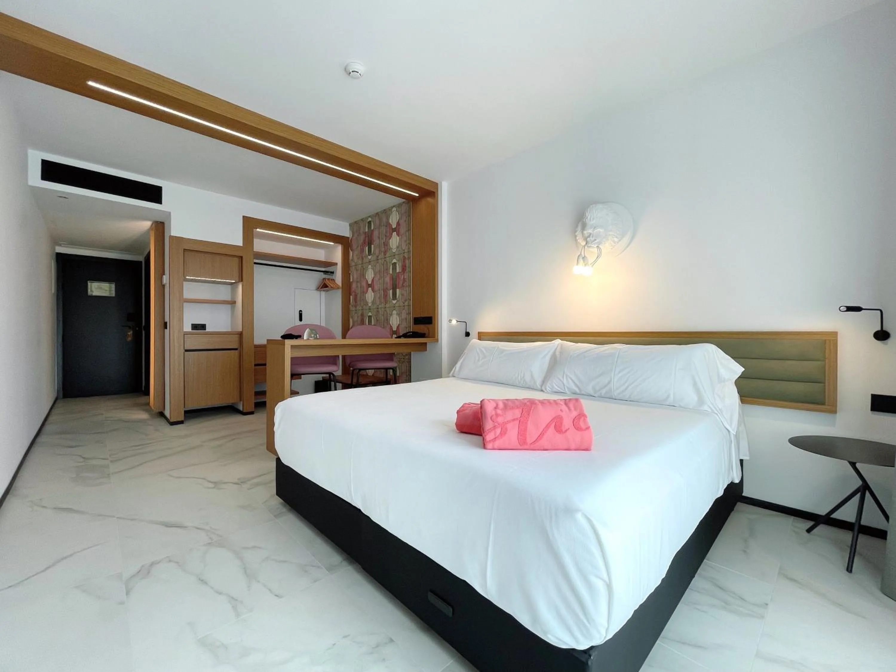 Bed in Stic Urban Hotel & SPA