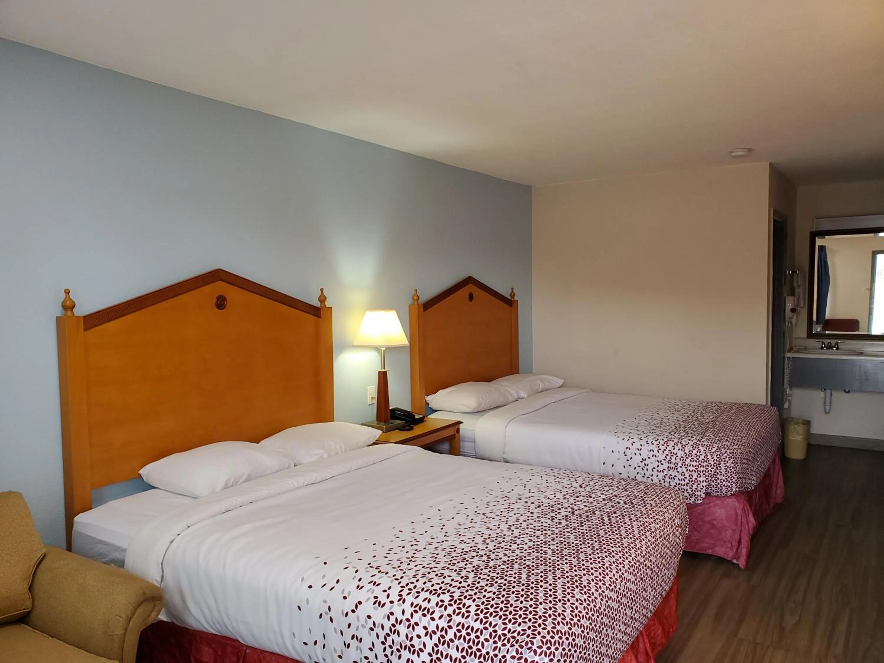 Bedroom in Travel Inn