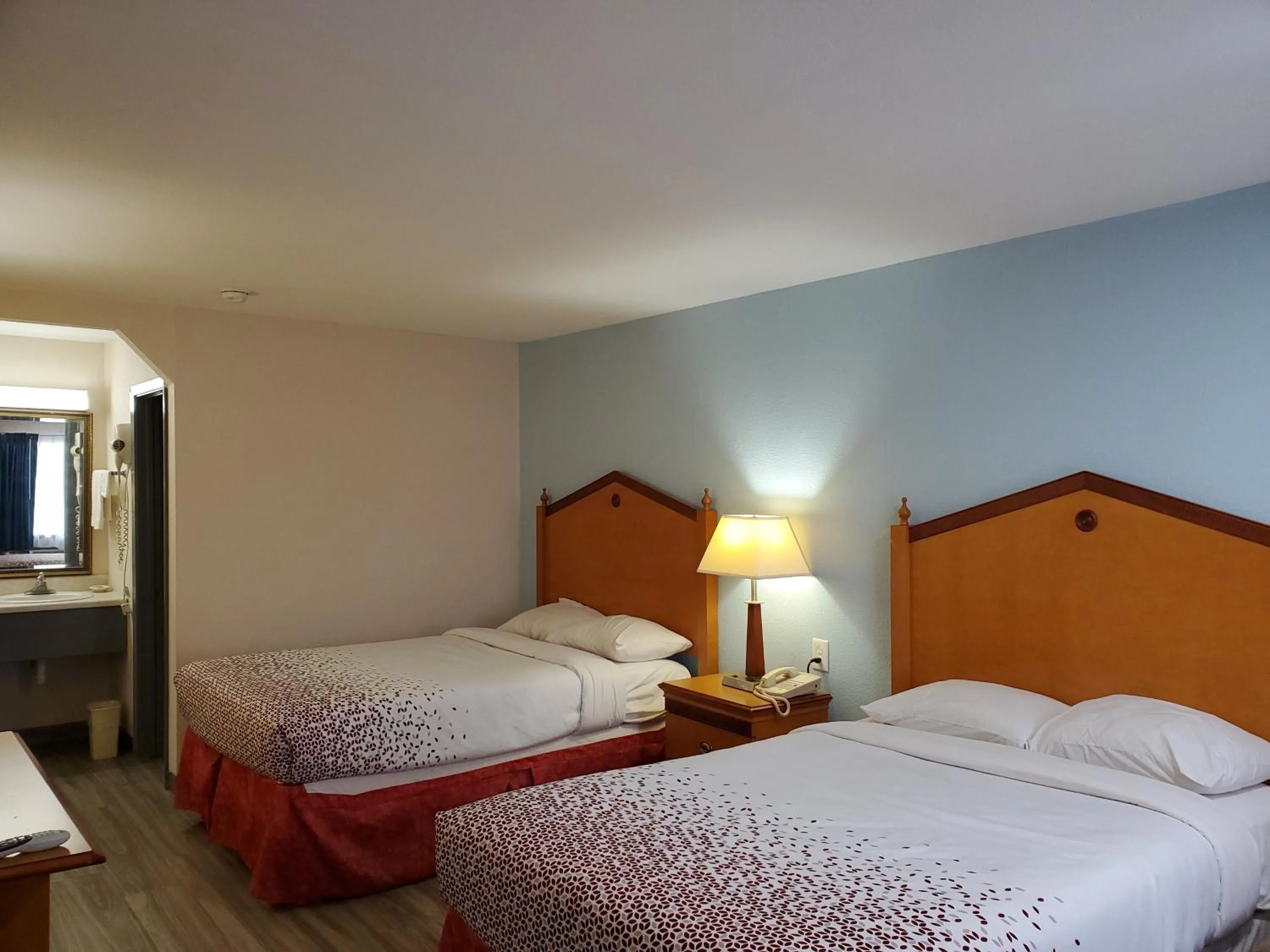 Bedroom in Travel Inn