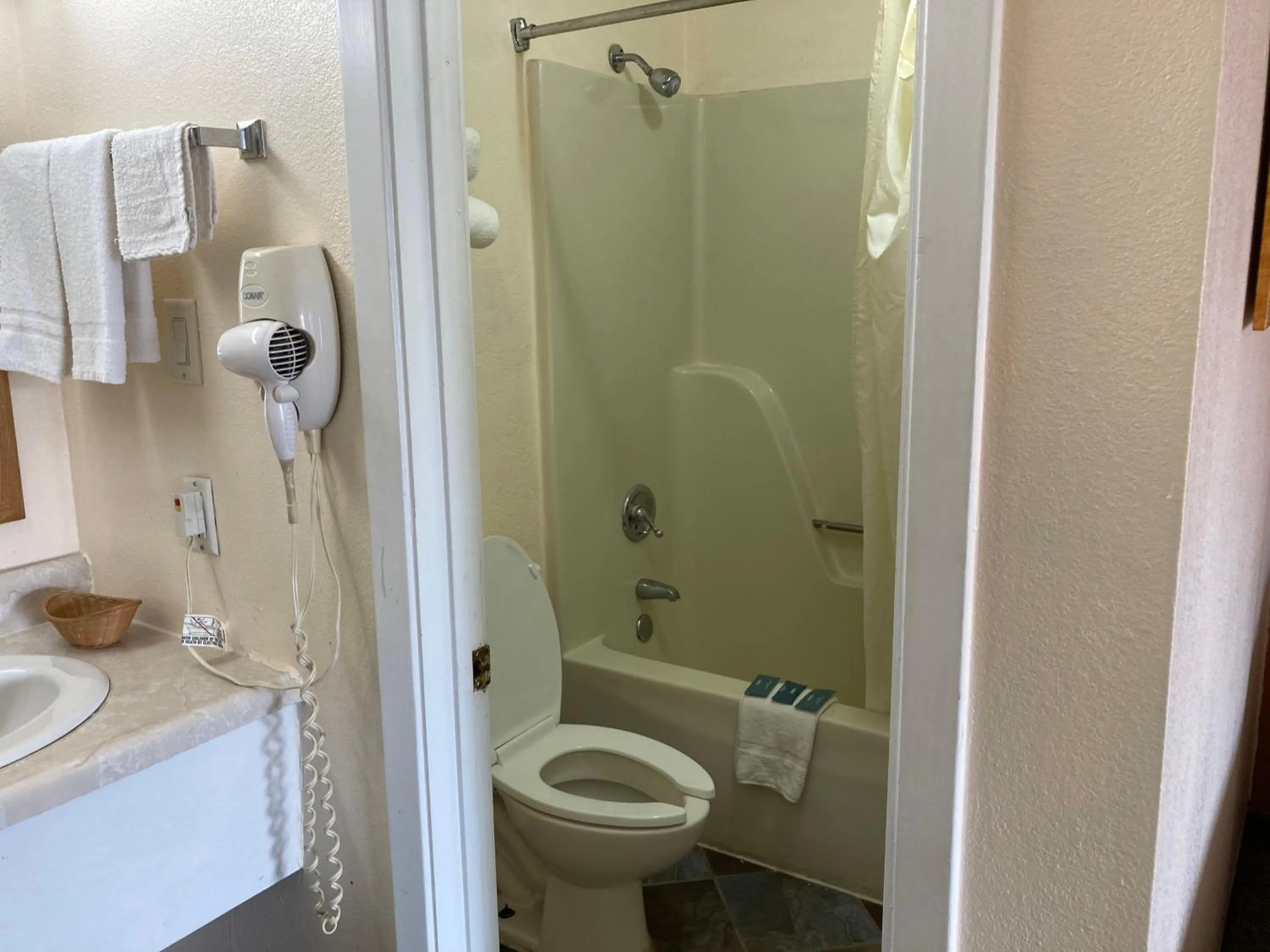 Bathroom in Travel Inn