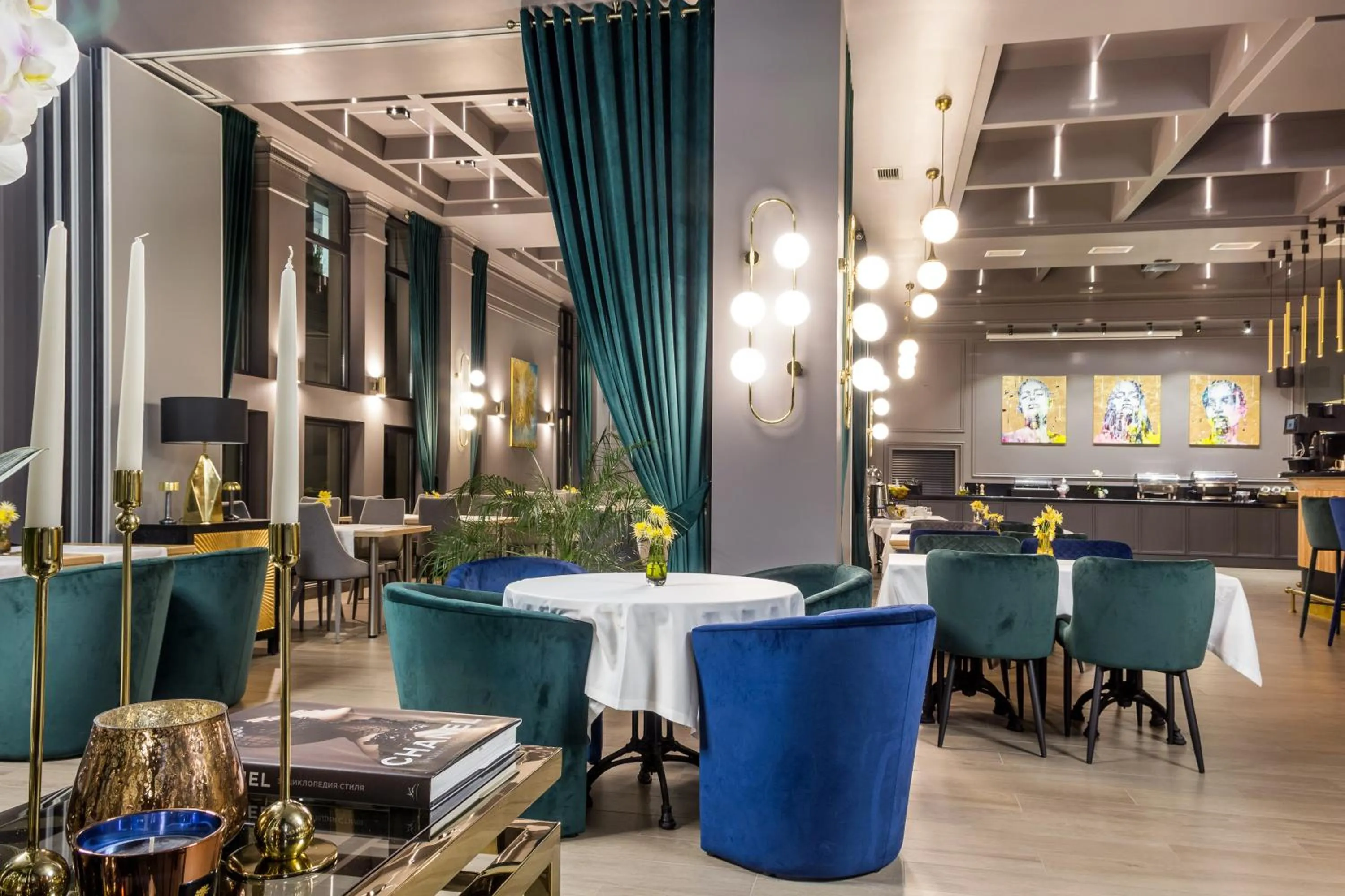 Restaurant/places to eat in City Park Hotel