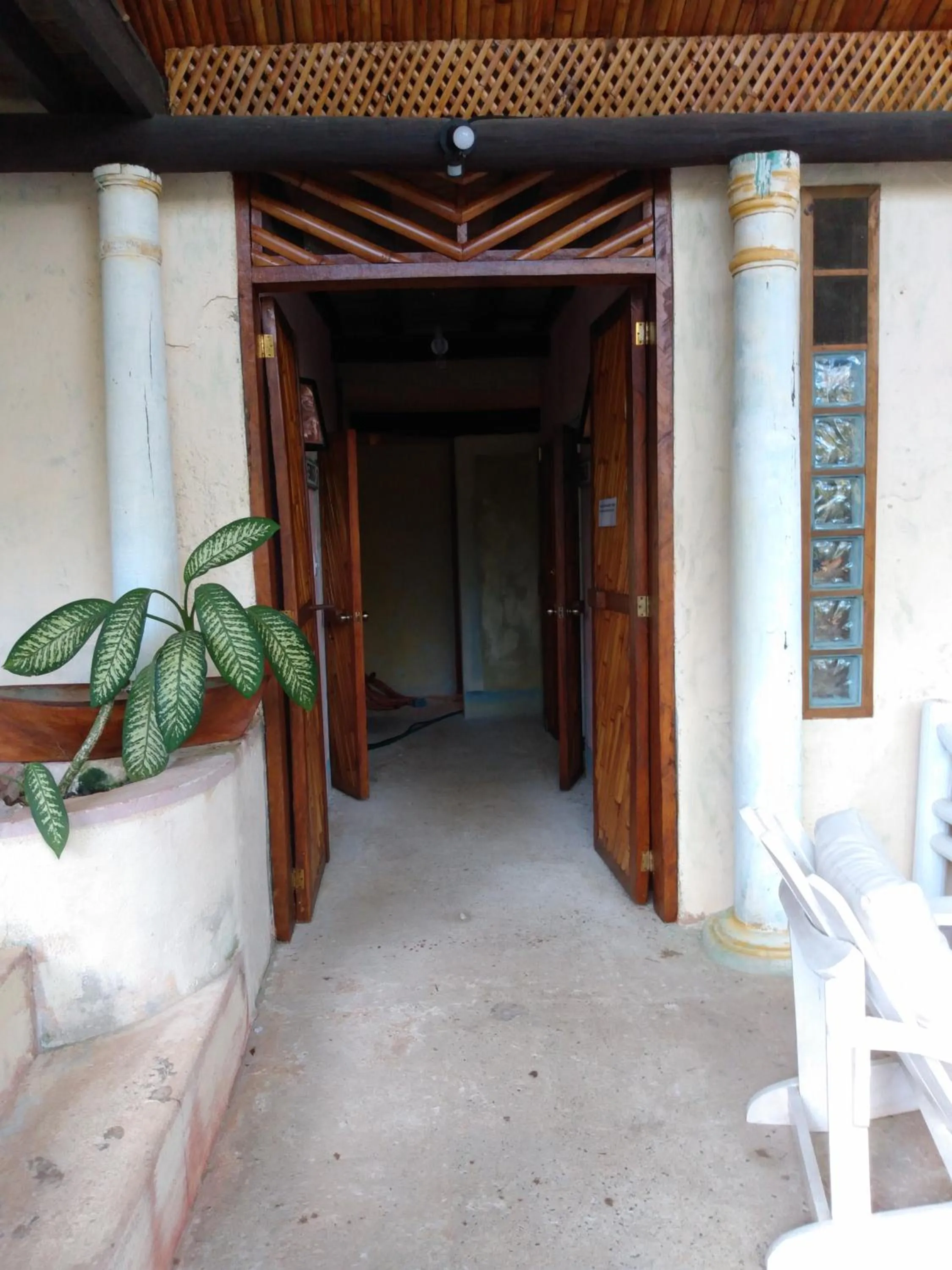 Facade/entrance in Tortugal Boutique River Lodge