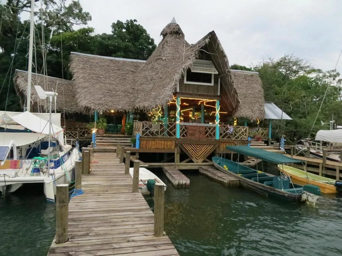 Property building in Tortugal Boutique River Lodge