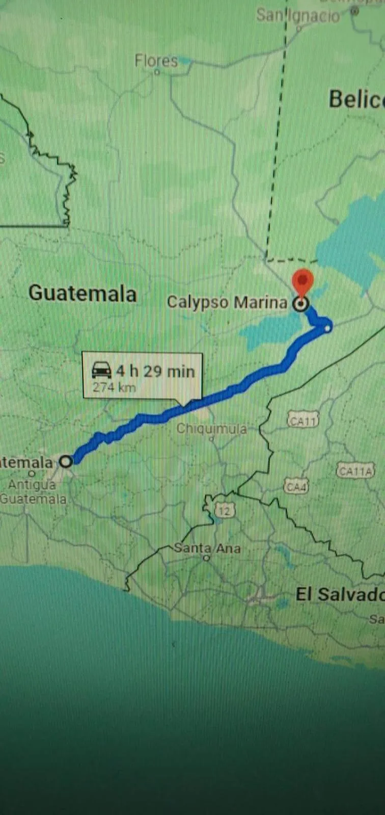 Parking in Tortugal Boutique River Lodge