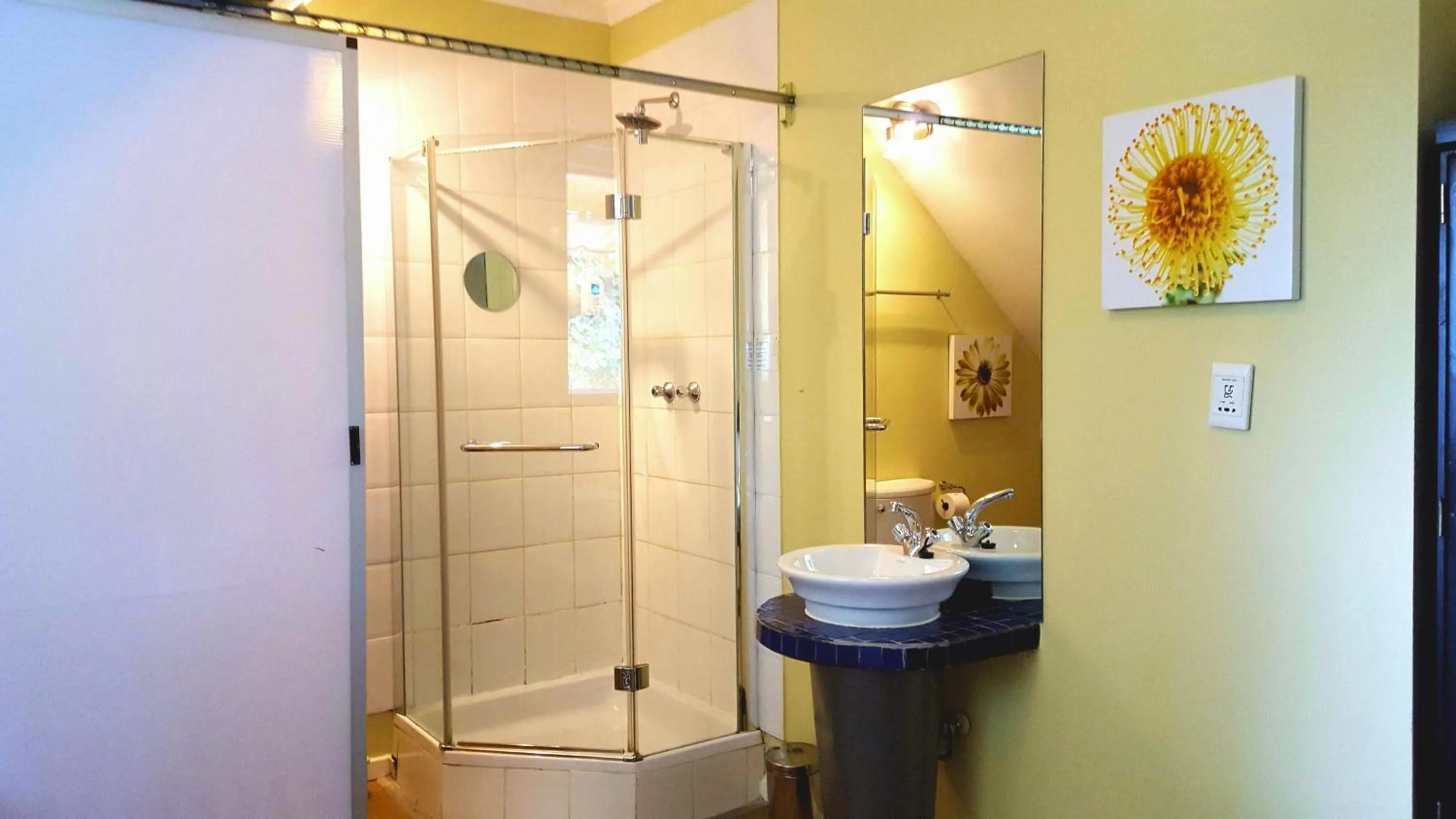 Shower in Life on 3rd