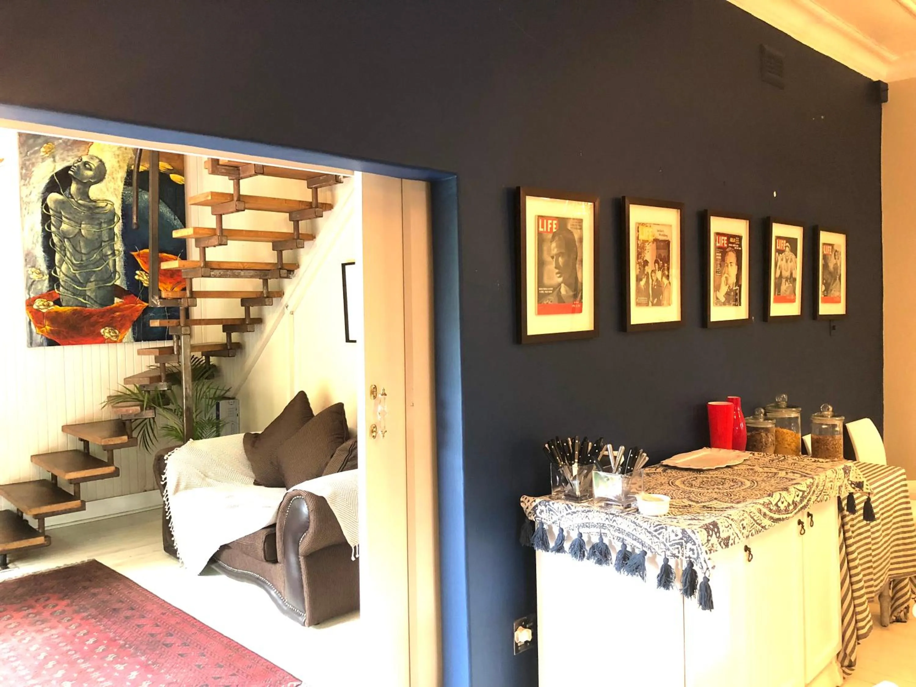 Dining area in Life on 3rd