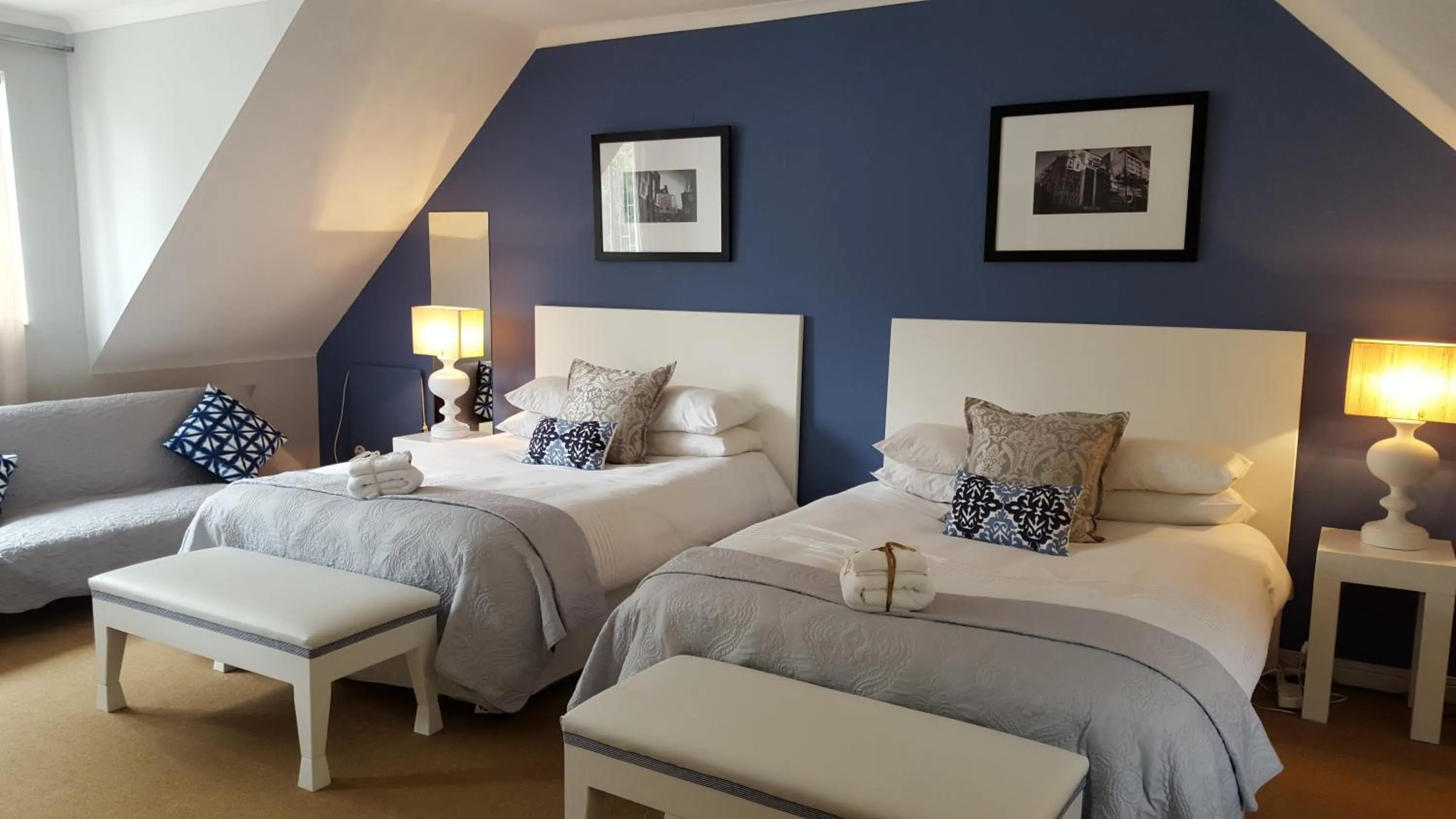 Photo of the whole room, Bed in Life on 3rd