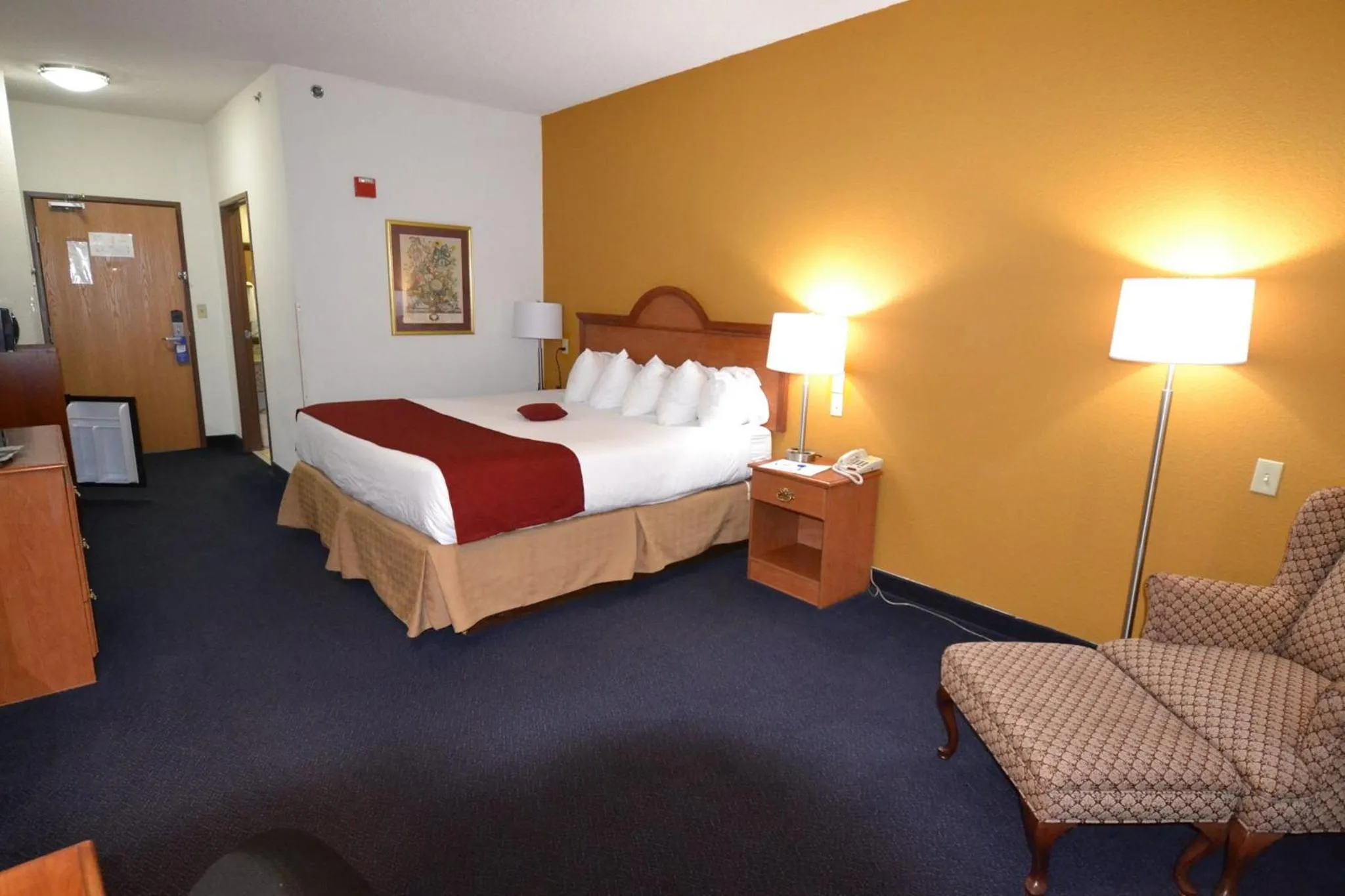 Bedroom, Bed in Baymont by Wyndham Albany