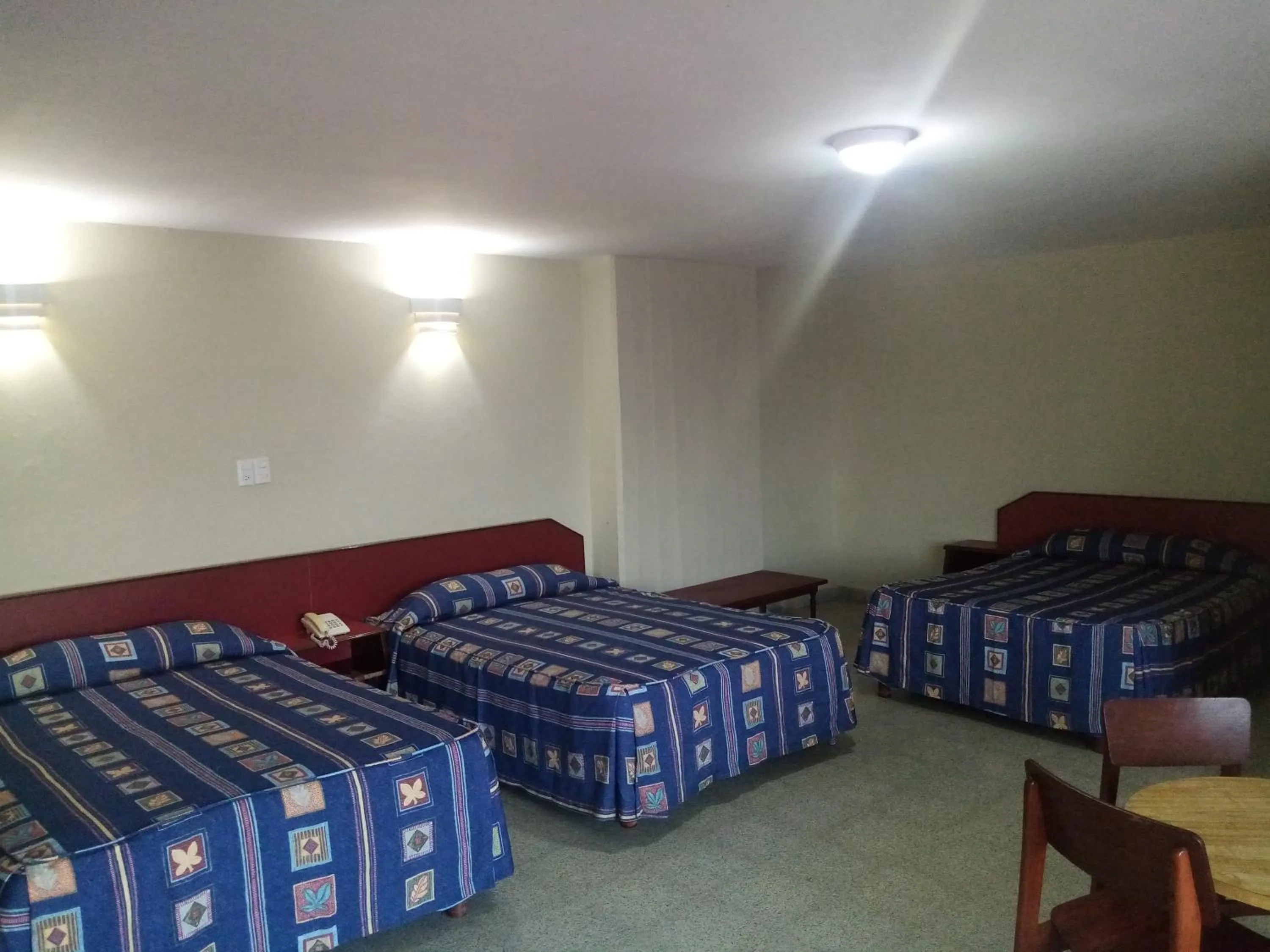 Photo of the whole room, Bed in Hotel Royalty