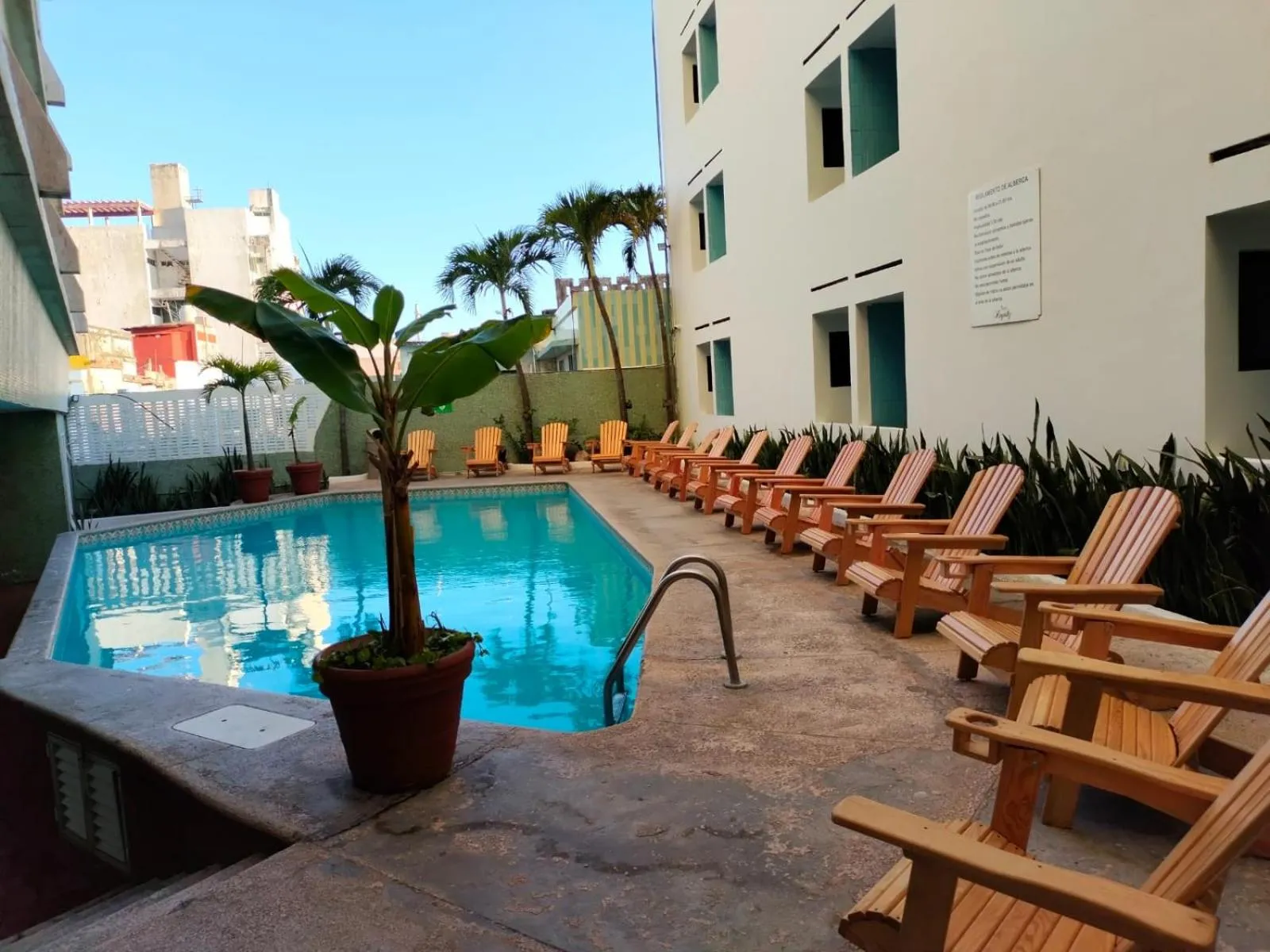 Pool view in Hotel Royalty