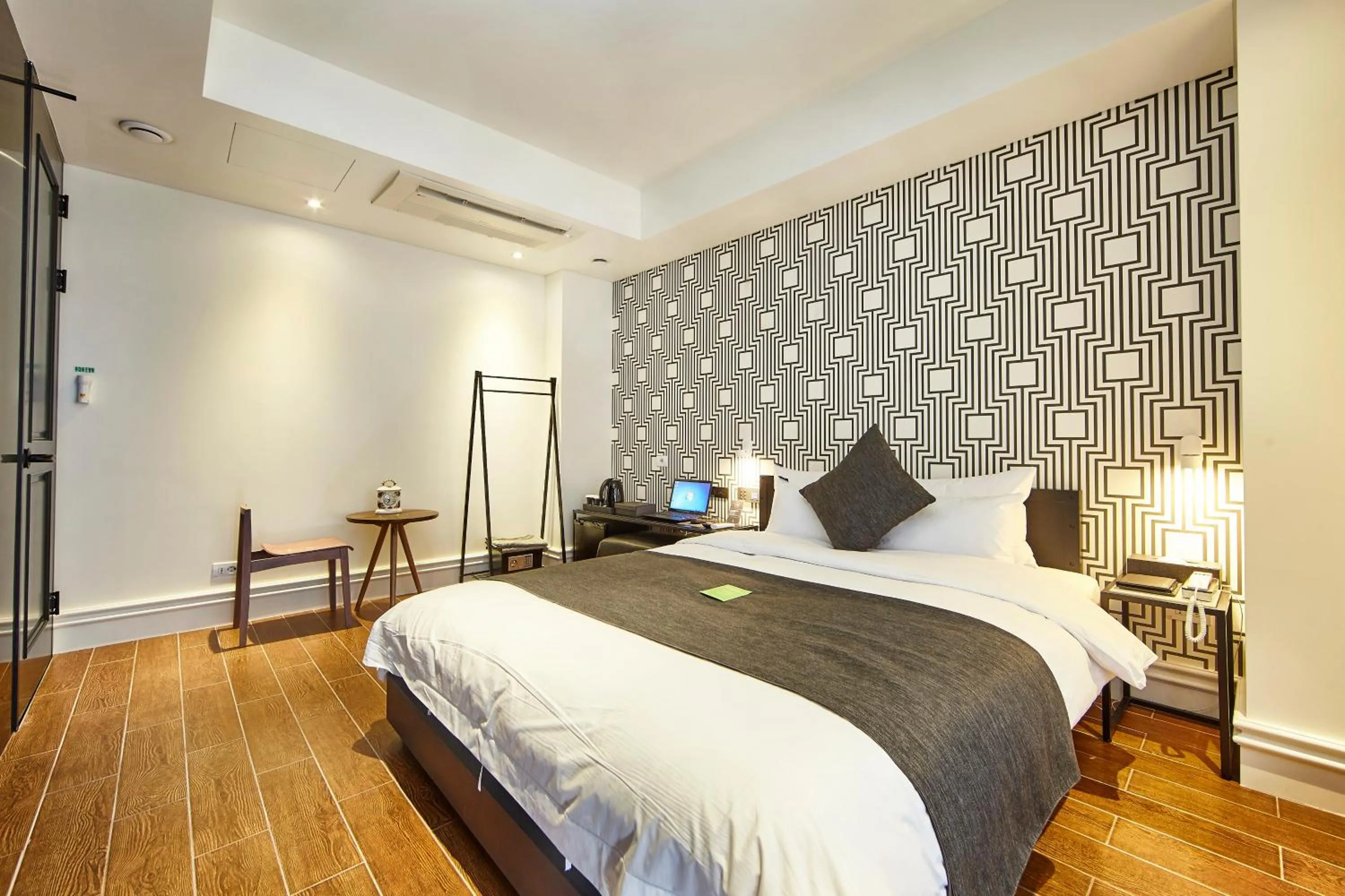 Bedroom, Bed in Hotel Soulhada Gangnam