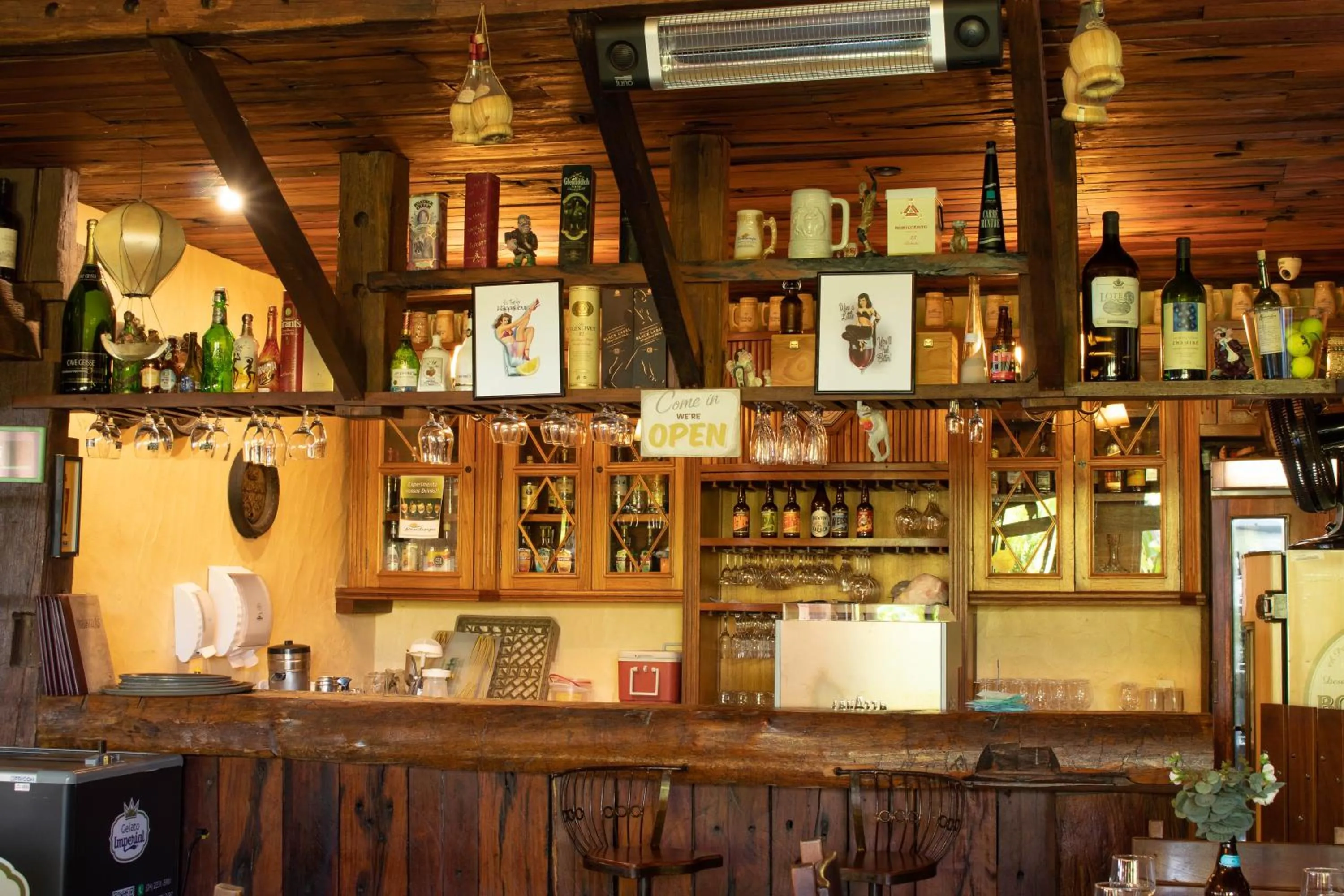 Lounge or bar in Bomtempo Itaipava Hotel by Castelo Itaipava