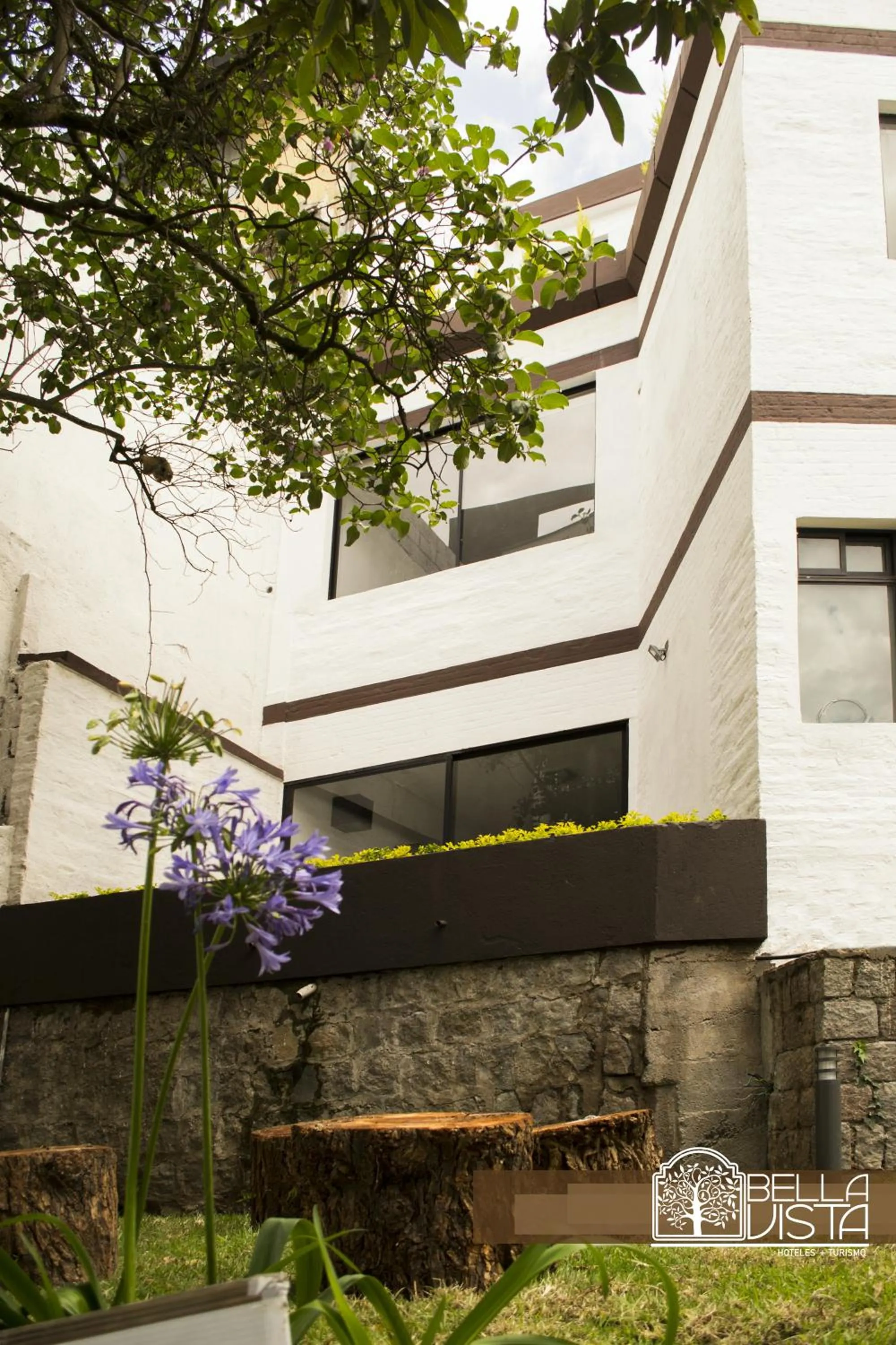 Property building in Hotel Bellavista Quito