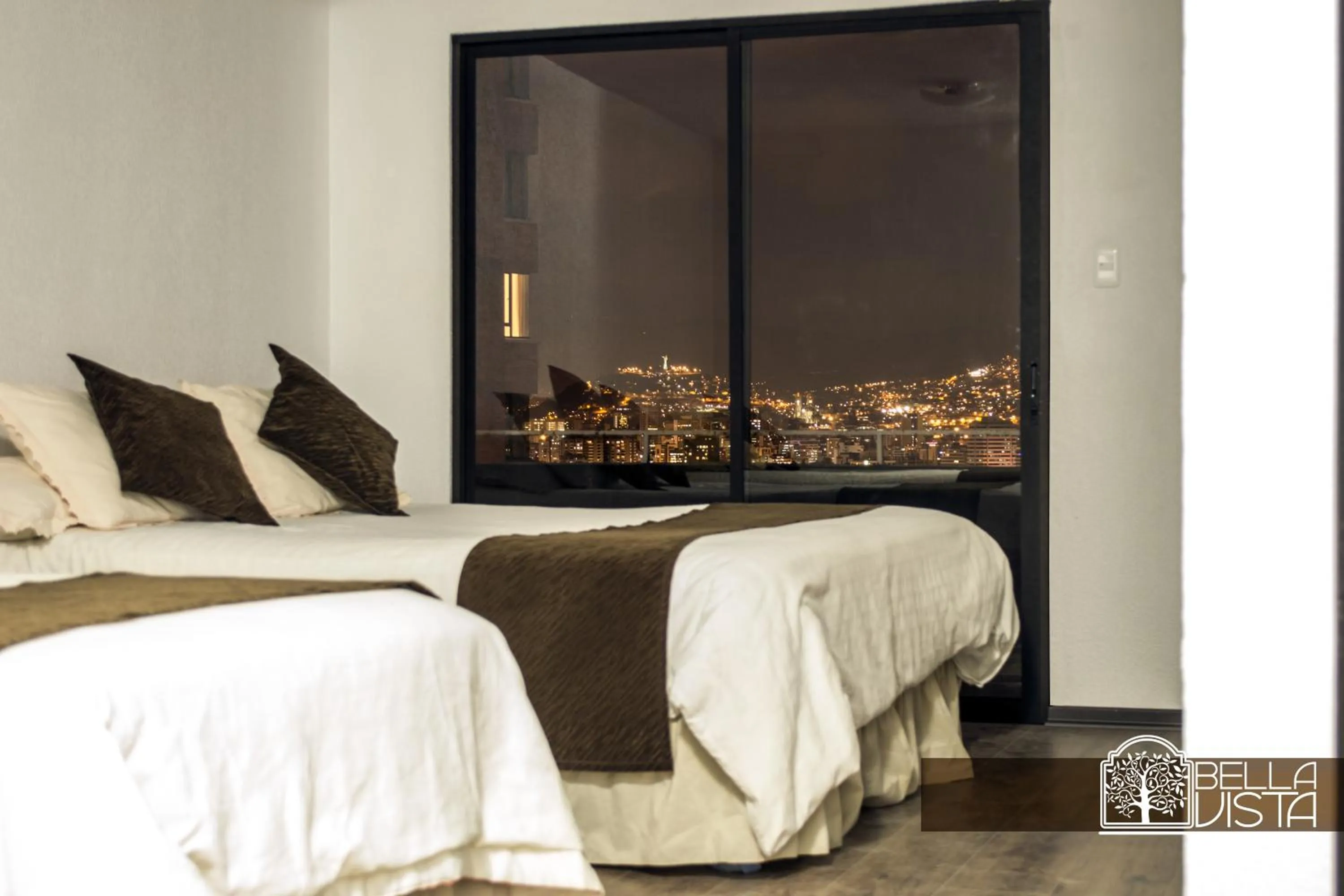 Night, Bed in Hotel Bellavista Quito