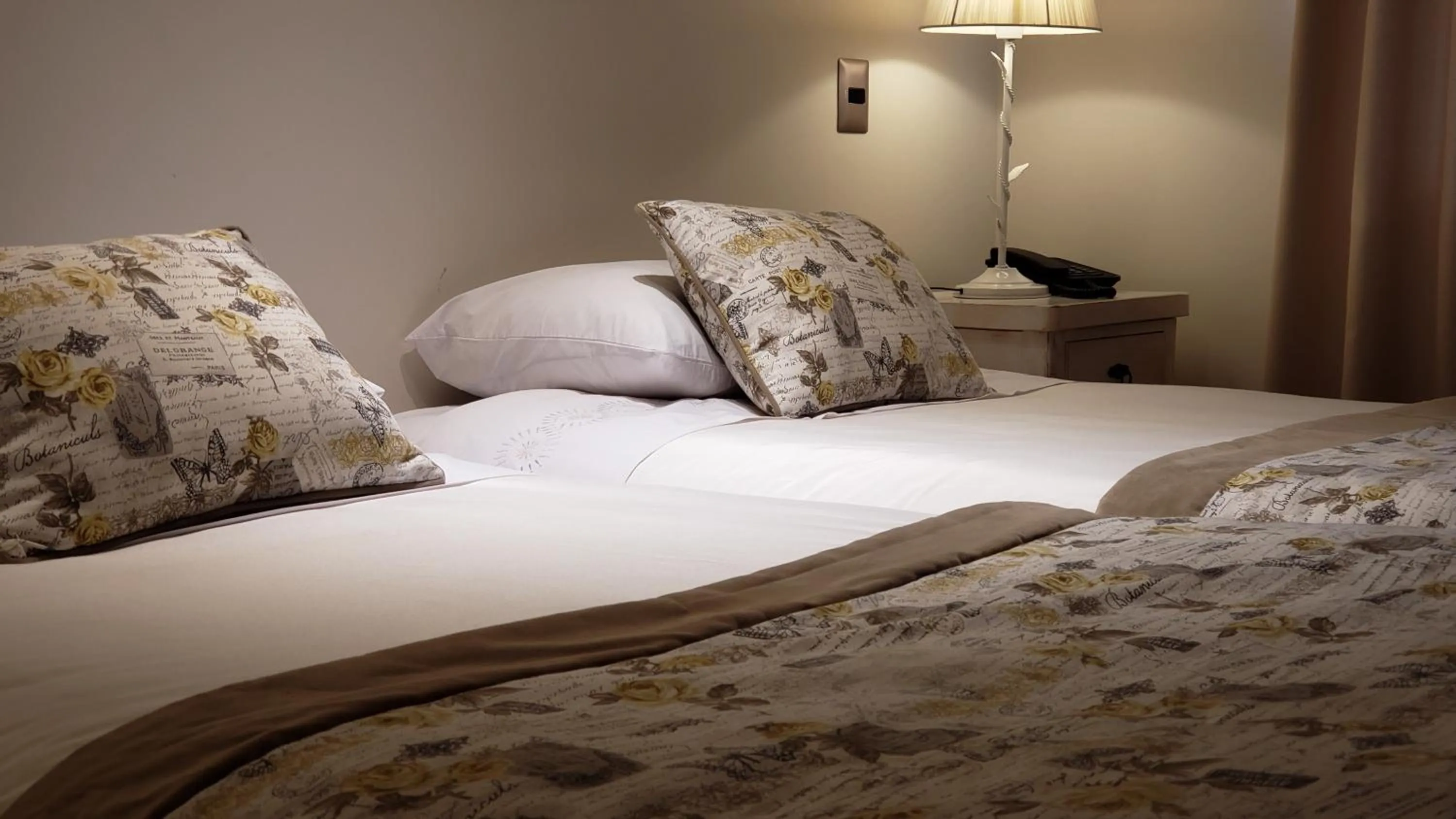 Photo of the whole room, Bed in Martina de Goñi