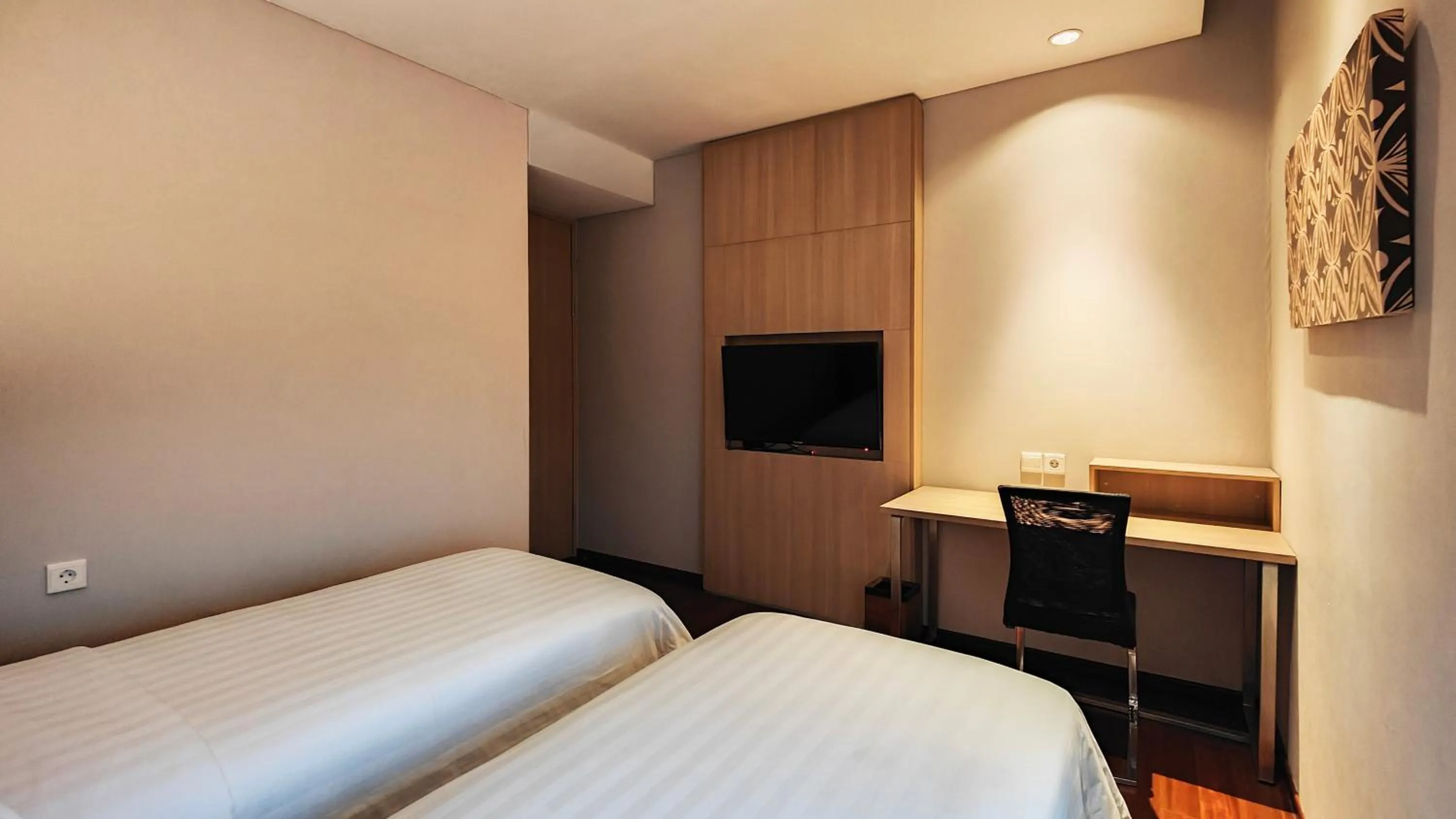 Bedroom, Bed in Ra Premiere Simatupang