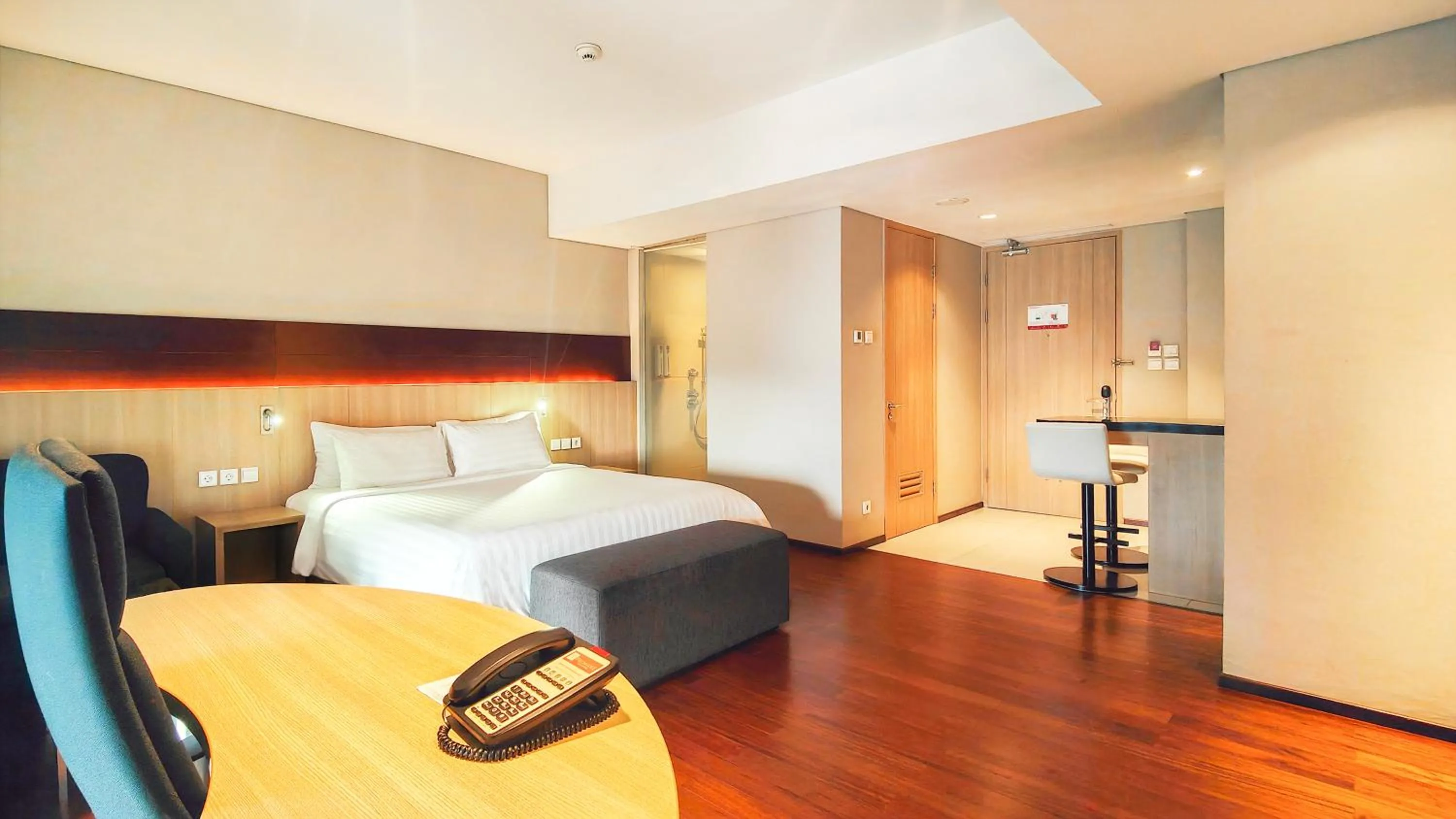 Bedroom, Bed in Ra Premiere Simatupang