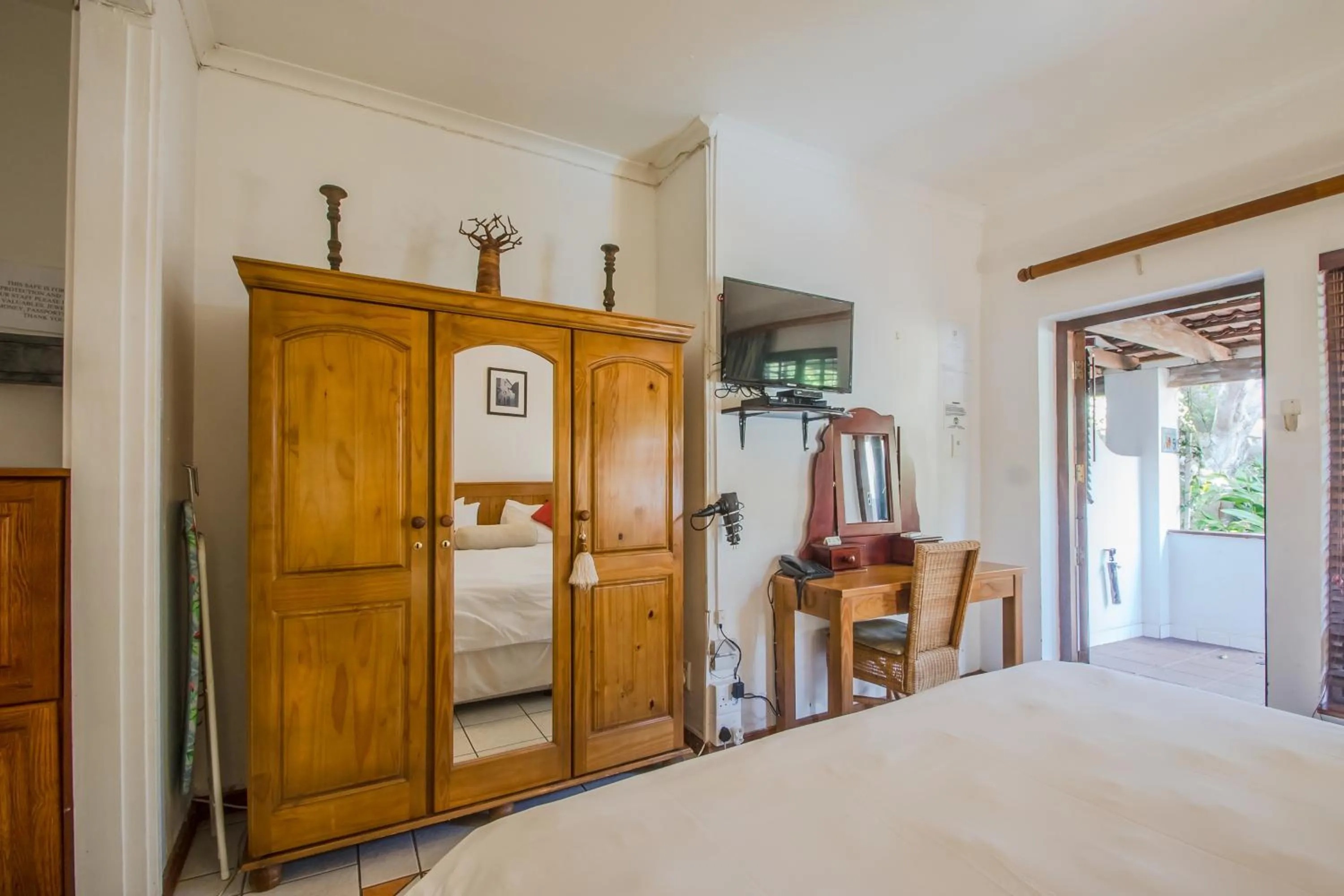 Bedroom, Bed in HoneyPot Guest house