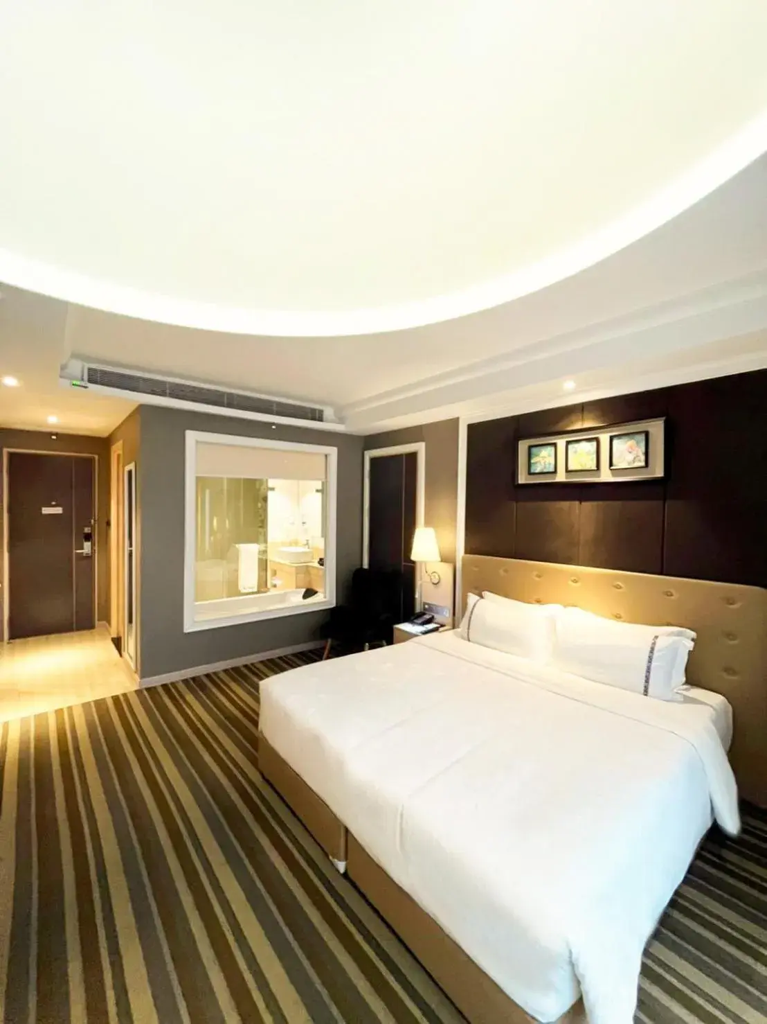 Deluxe Twin Room - single occupancy in The Bazaar Hotel Bangkok Deluxe Twin Room - single occupancy in The Bazaar Hotel Bangkok