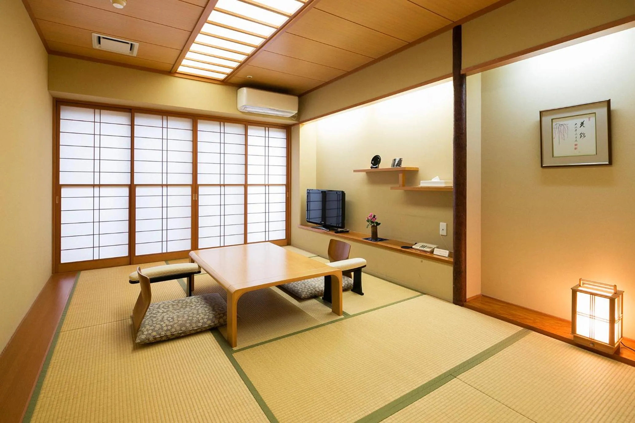 Photo of the whole room in Hotel Taikan