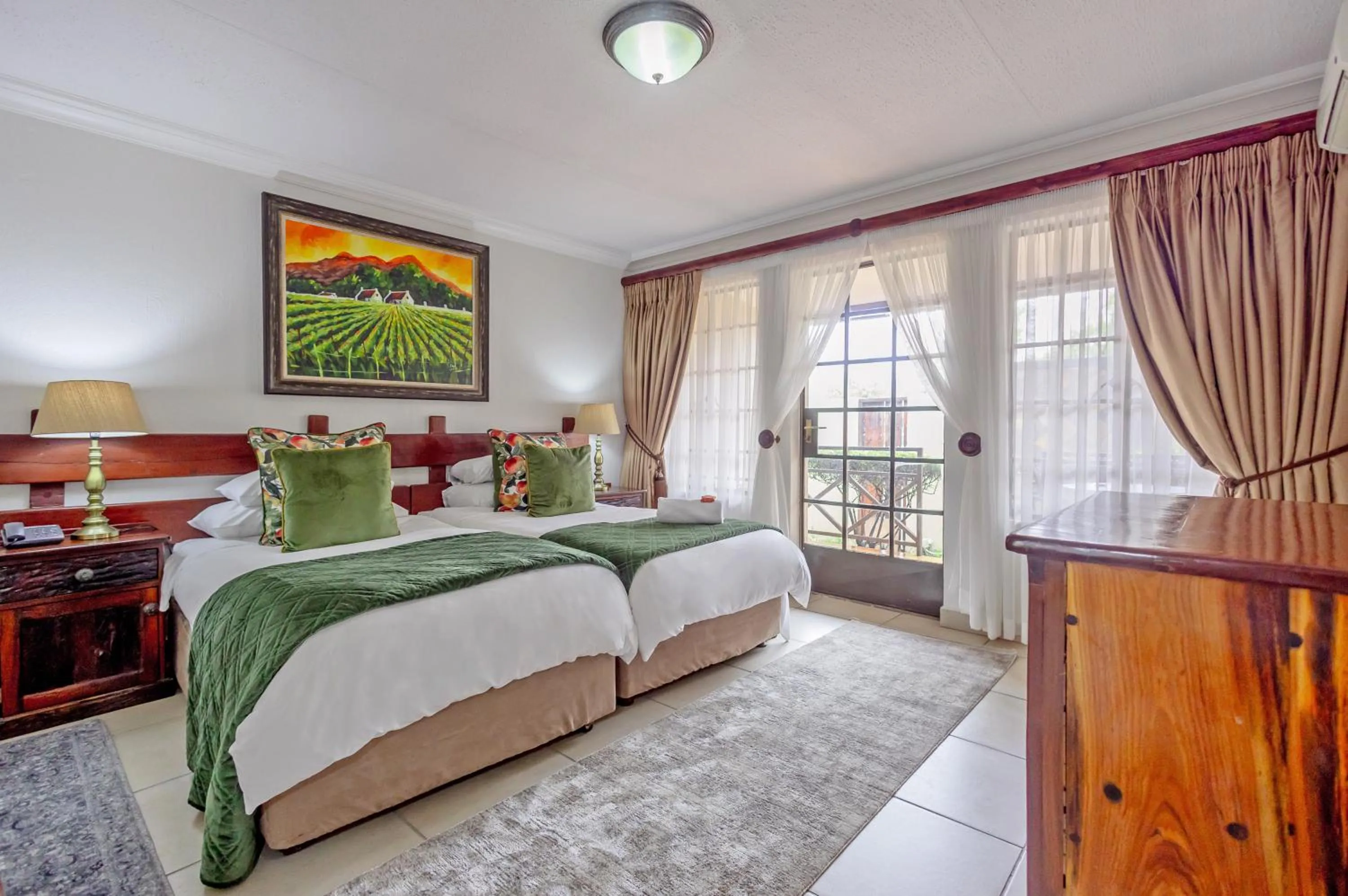 Bedroom, Bed in Afrique Boutique Hotel O.R. Tambo