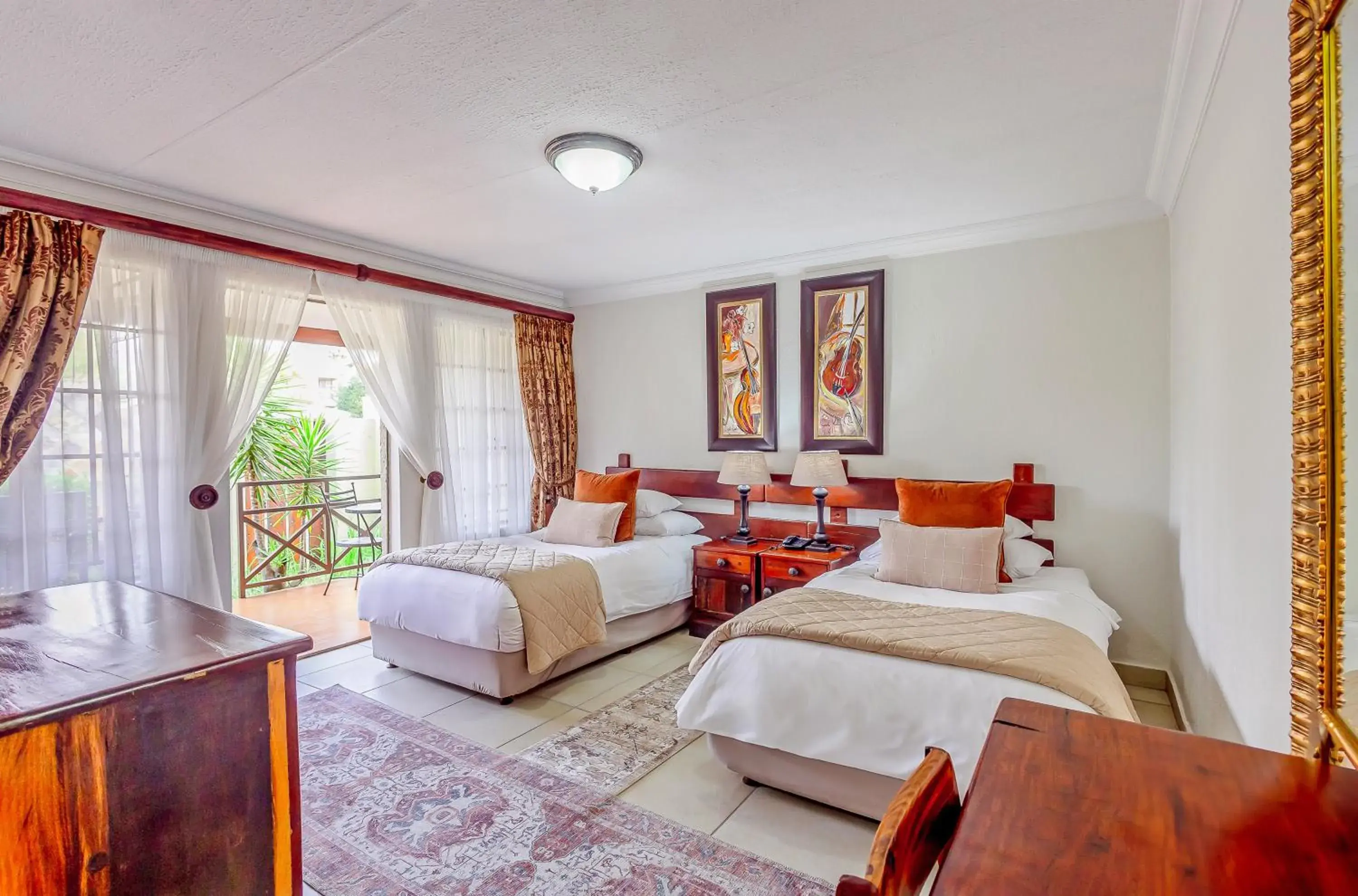 Double Room - single occupancy in Afrique Boutique Hotel O.R. Tambo Double Room - single occupancy in Afrique Boutique Hotel O.R. Tambo