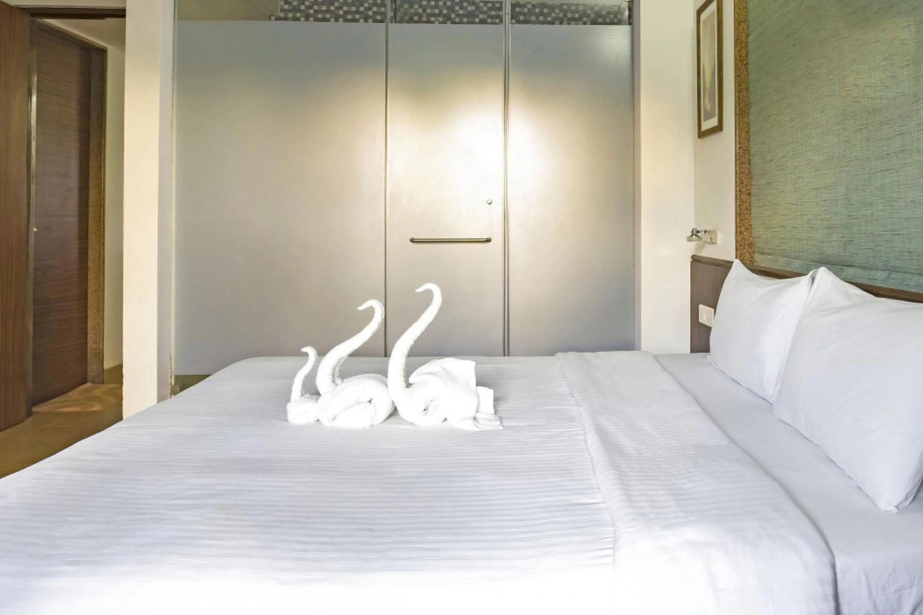 Bedroom, Bed in La Vida Studio Inn Baga- Goa- By Lords Hotels and Resorts