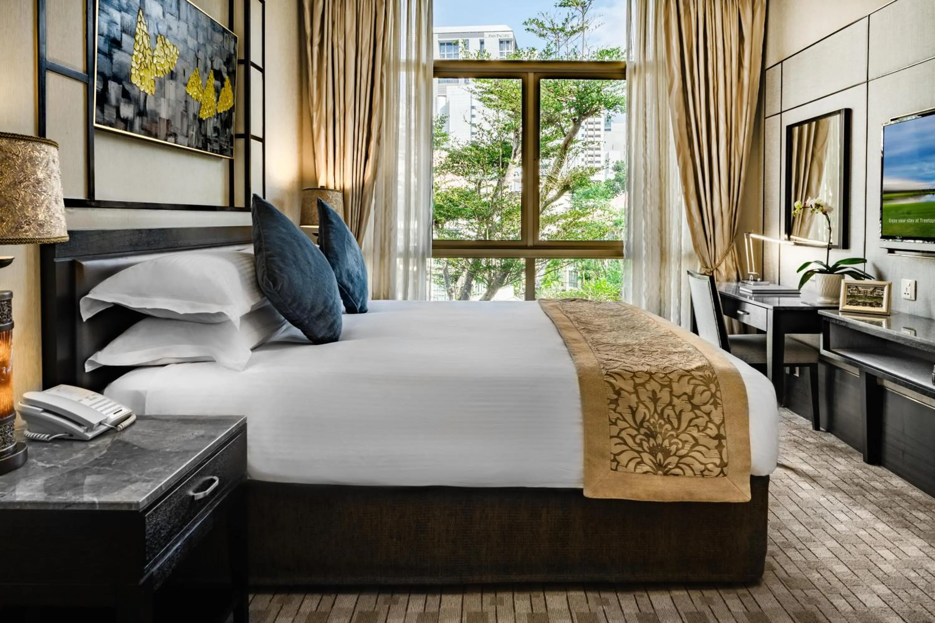 Bedroom, Bed in Treetops Executive Residences