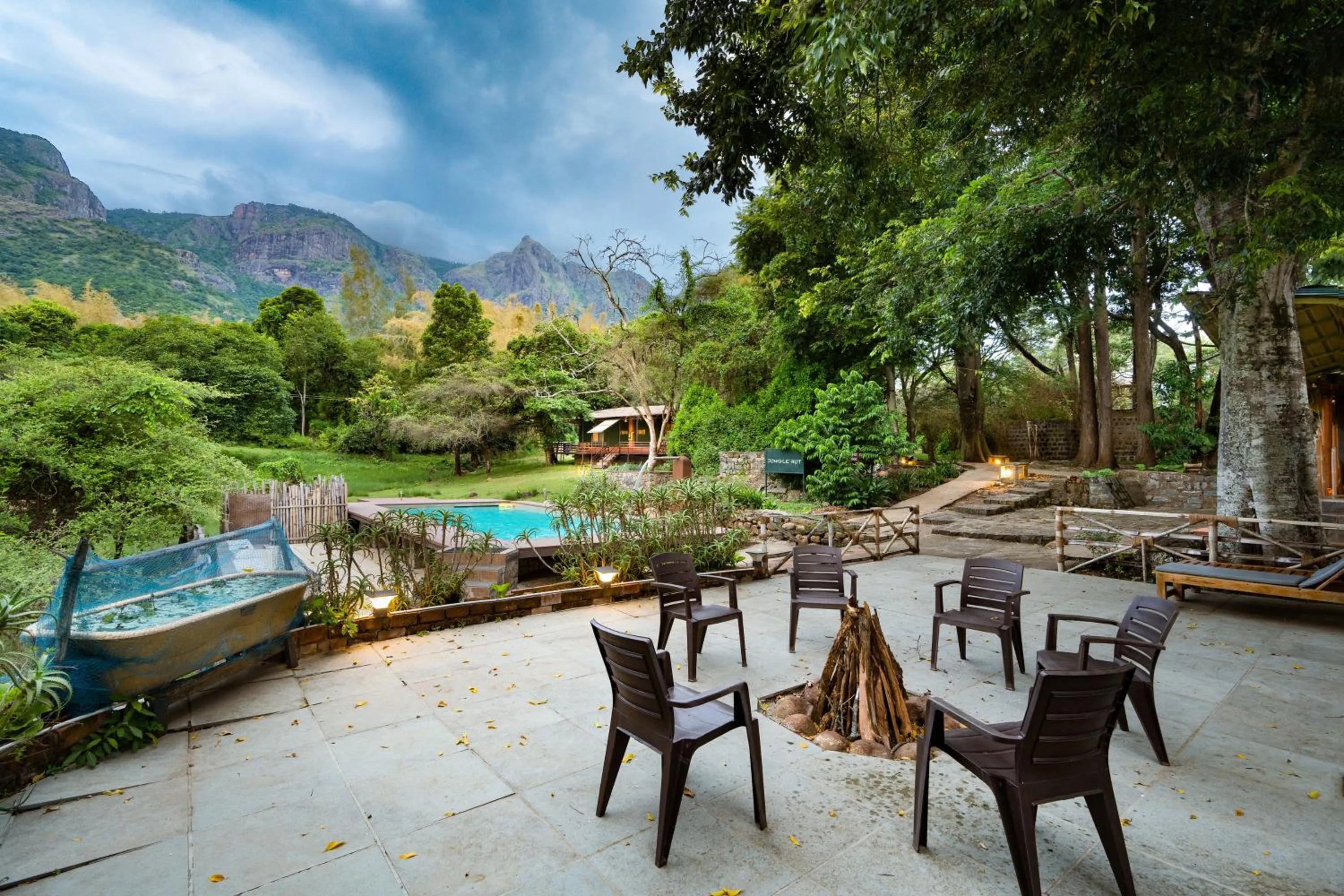Swimming pool in Jungle Hut Resort