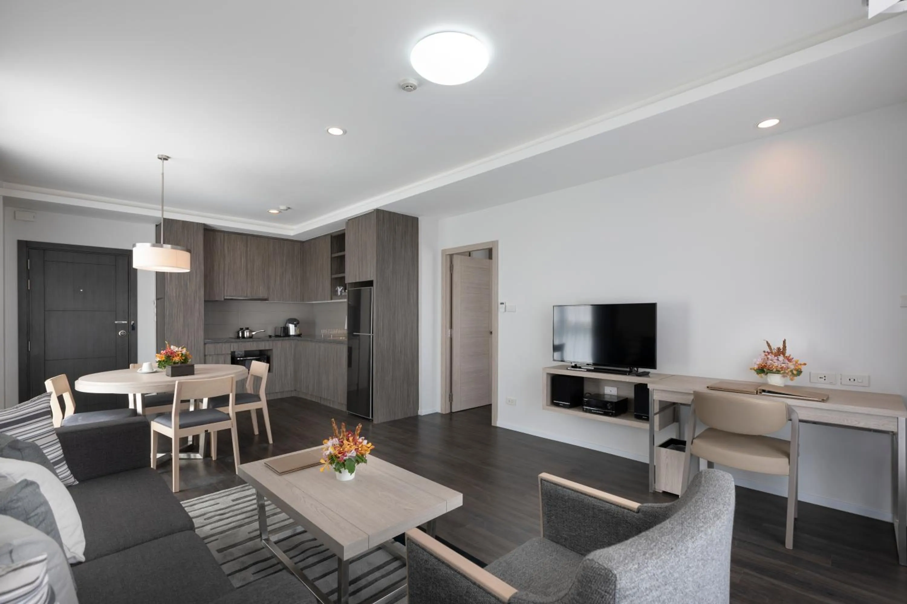 TV and multimedia in Kantary 304 Hotel Prachinburi