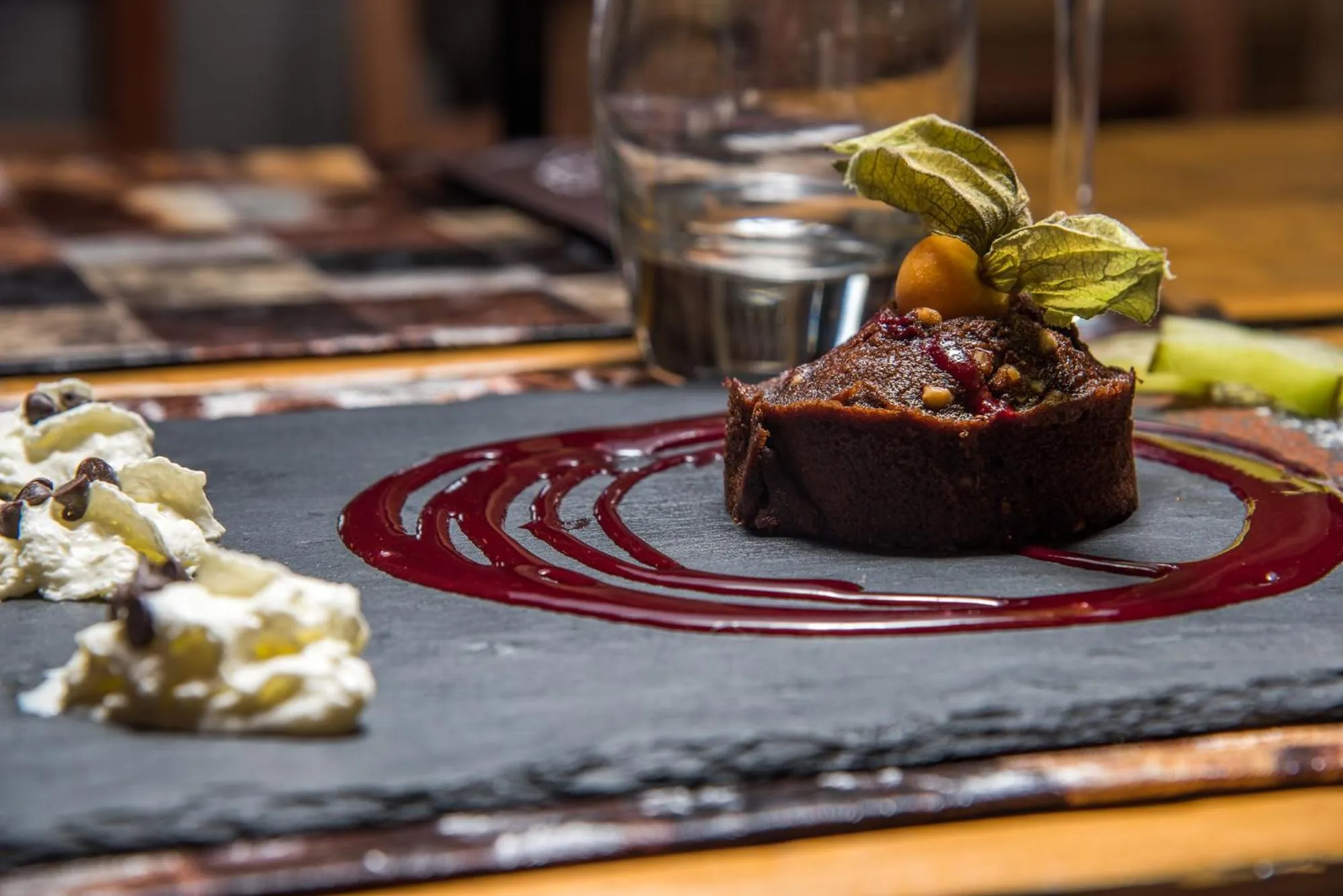 Restaurant/places to eat in Chalet Du Friolin