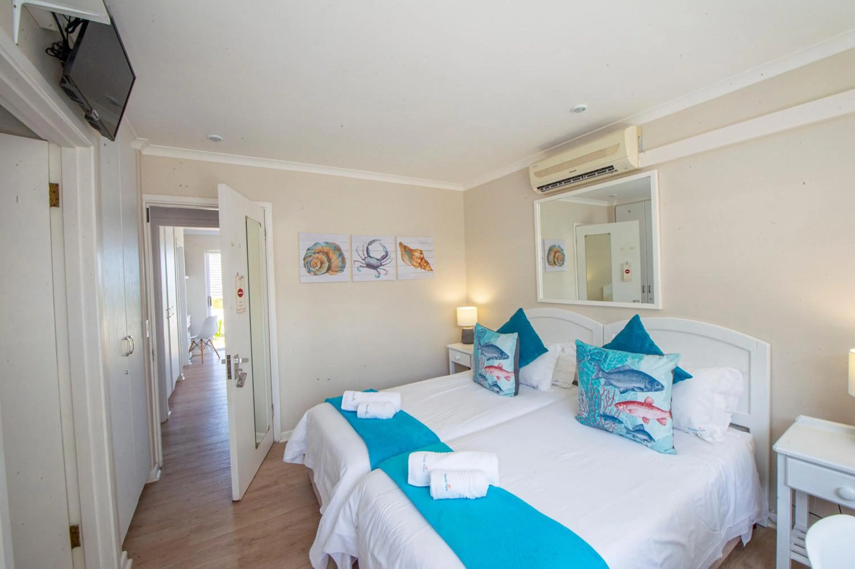 Bedroom, Bed in Thanda Vista