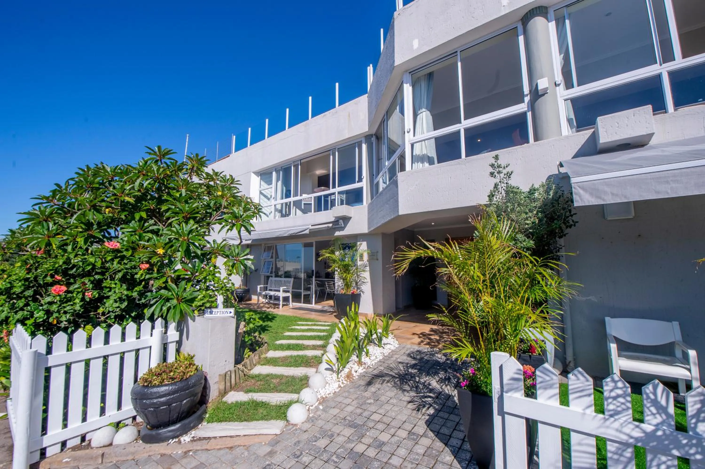 Property building in Thanda Vista