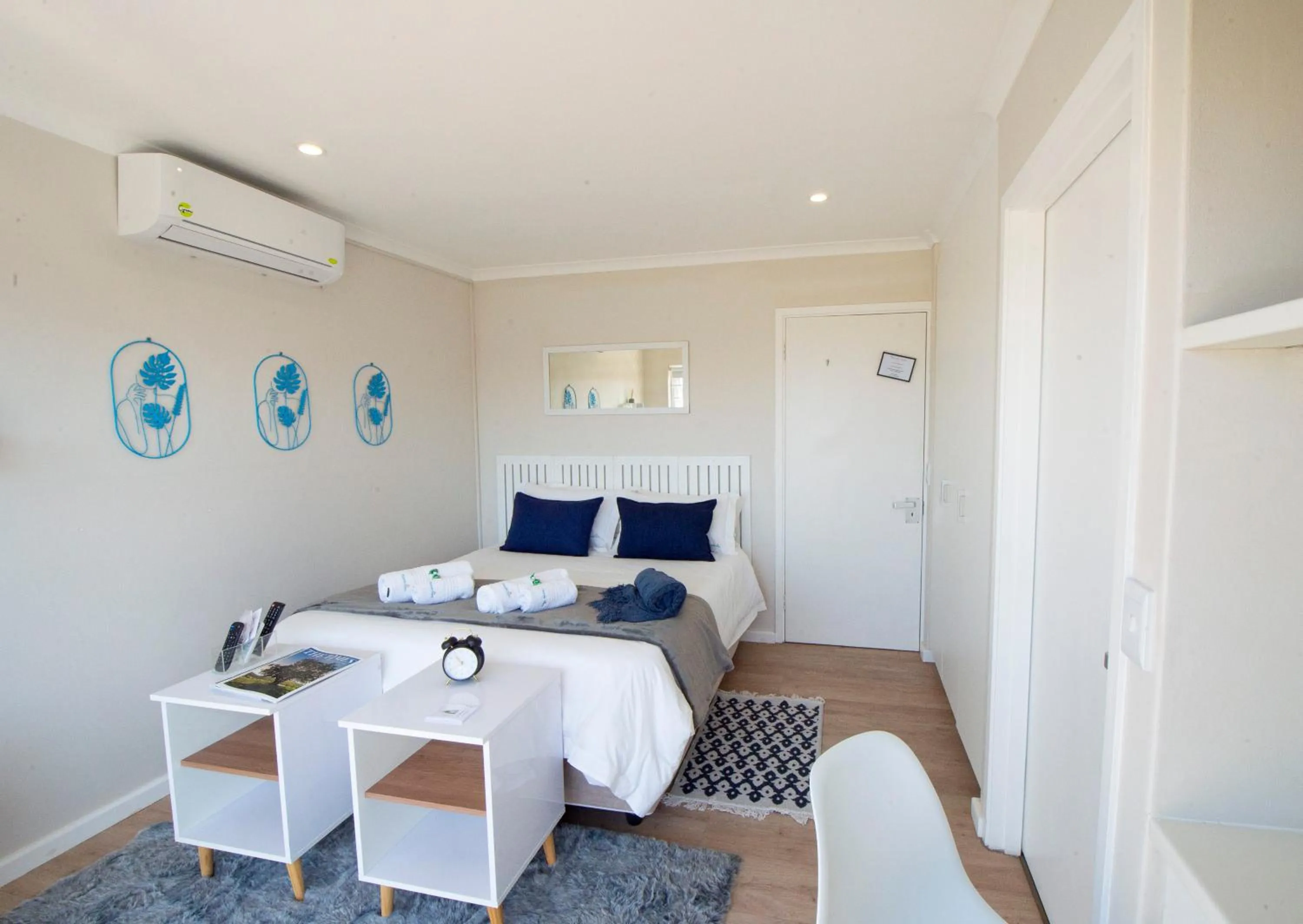 Photo of the whole room, Bed in Thanda Vista