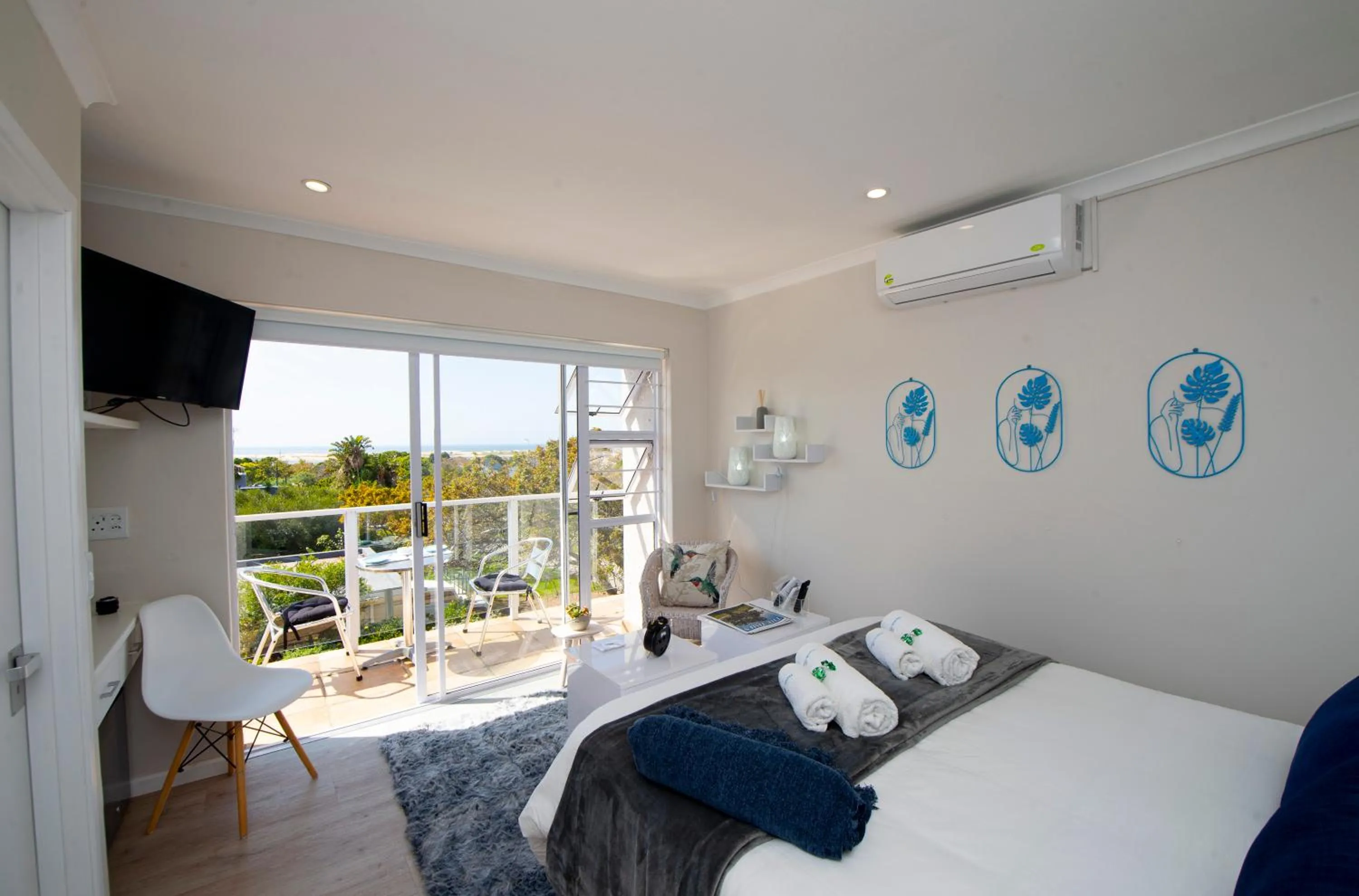 View (from property/room), Bed in Thanda Vista