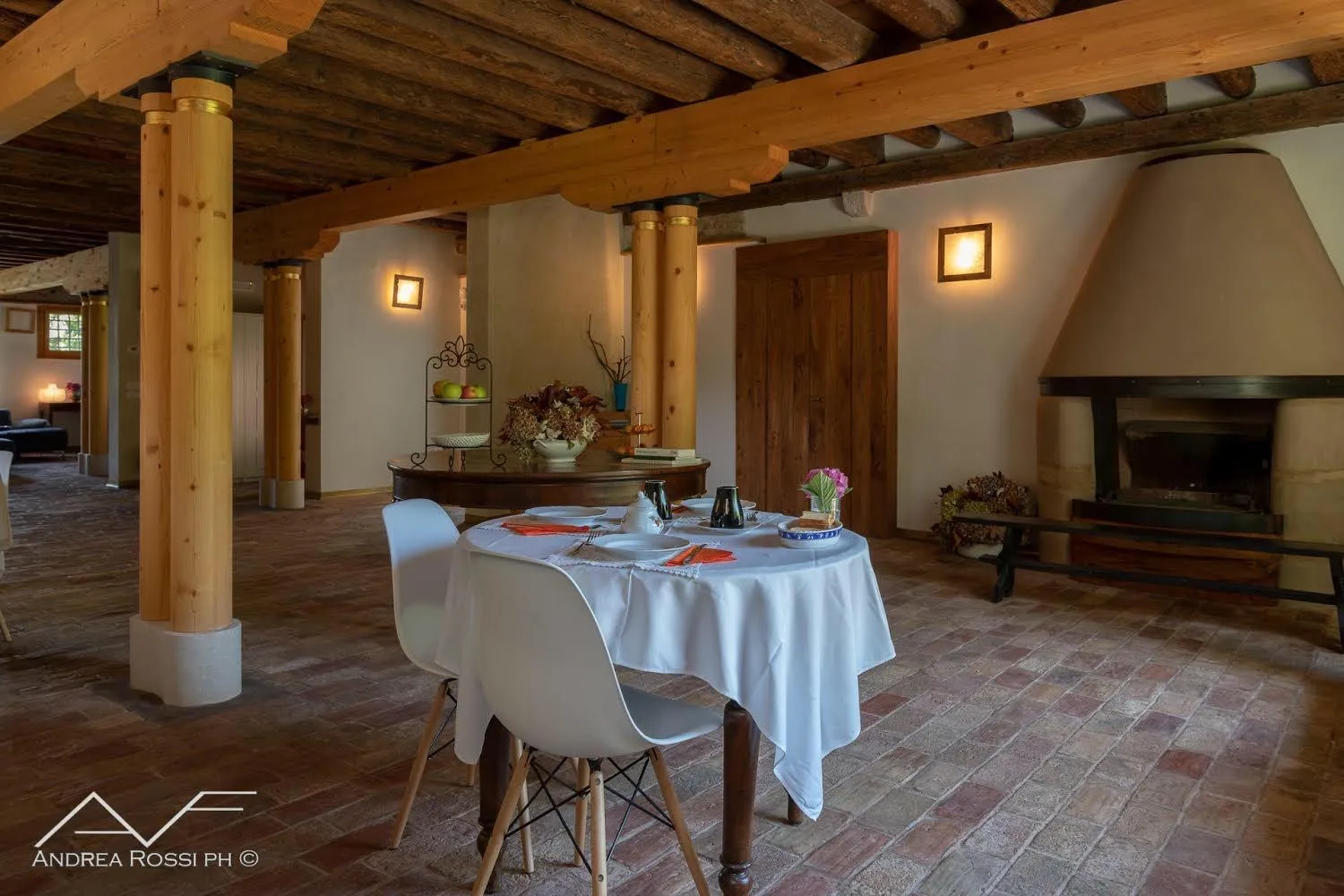 Dining area in La Barchessa