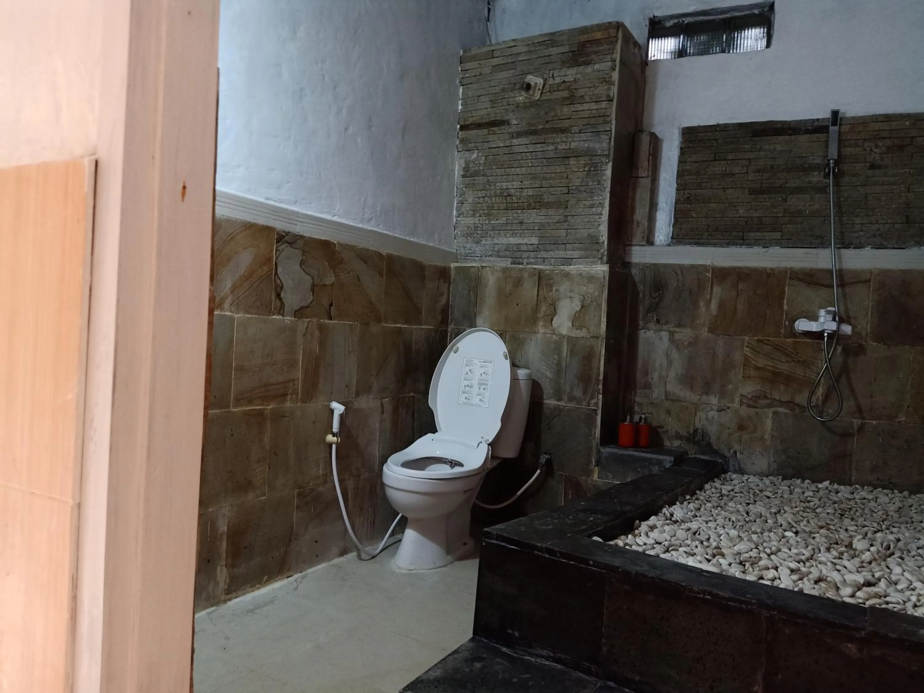 Toilet in Rara Villas Lombok