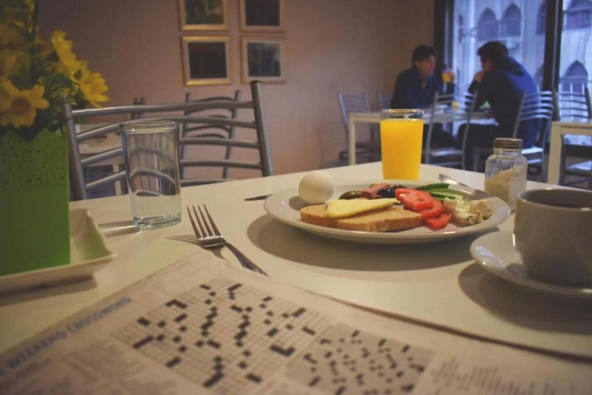 Restaurant/places to eat in Rafi Hotel