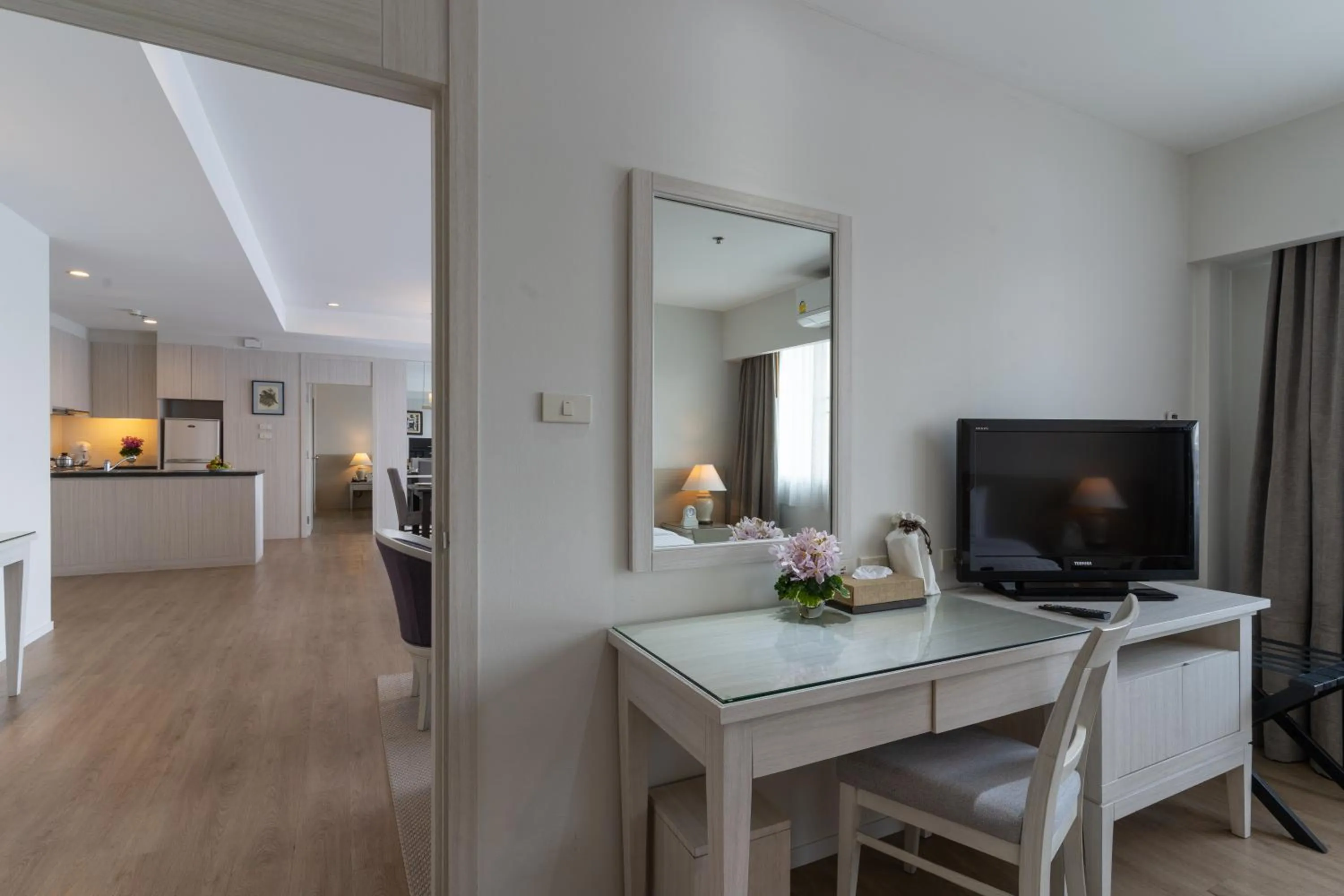 TV and multimedia in Classic Kameo Hotel and Serviced Apartments, Sriracha