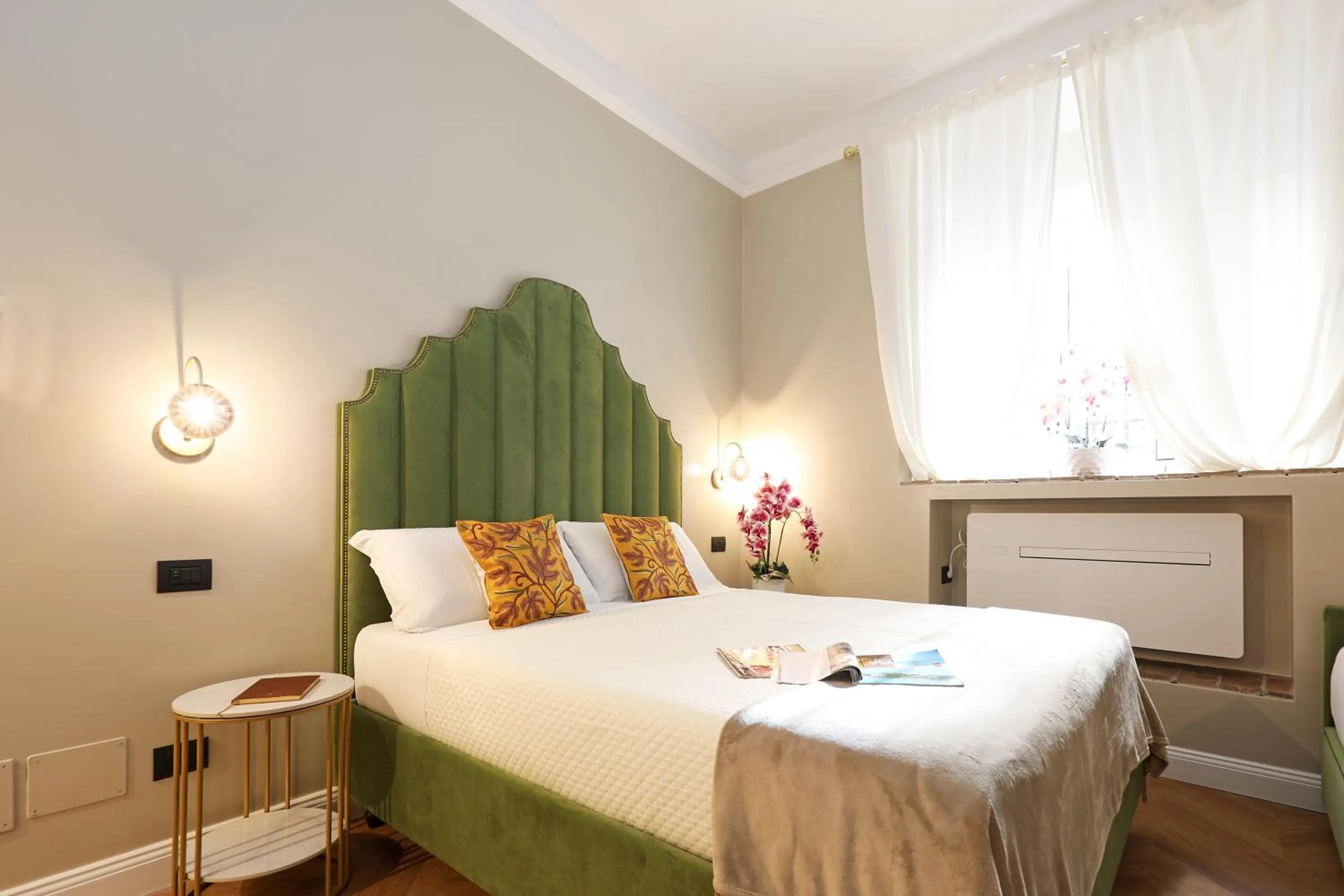 Bed in Grand Tour Rome Suites - Liberty Collection