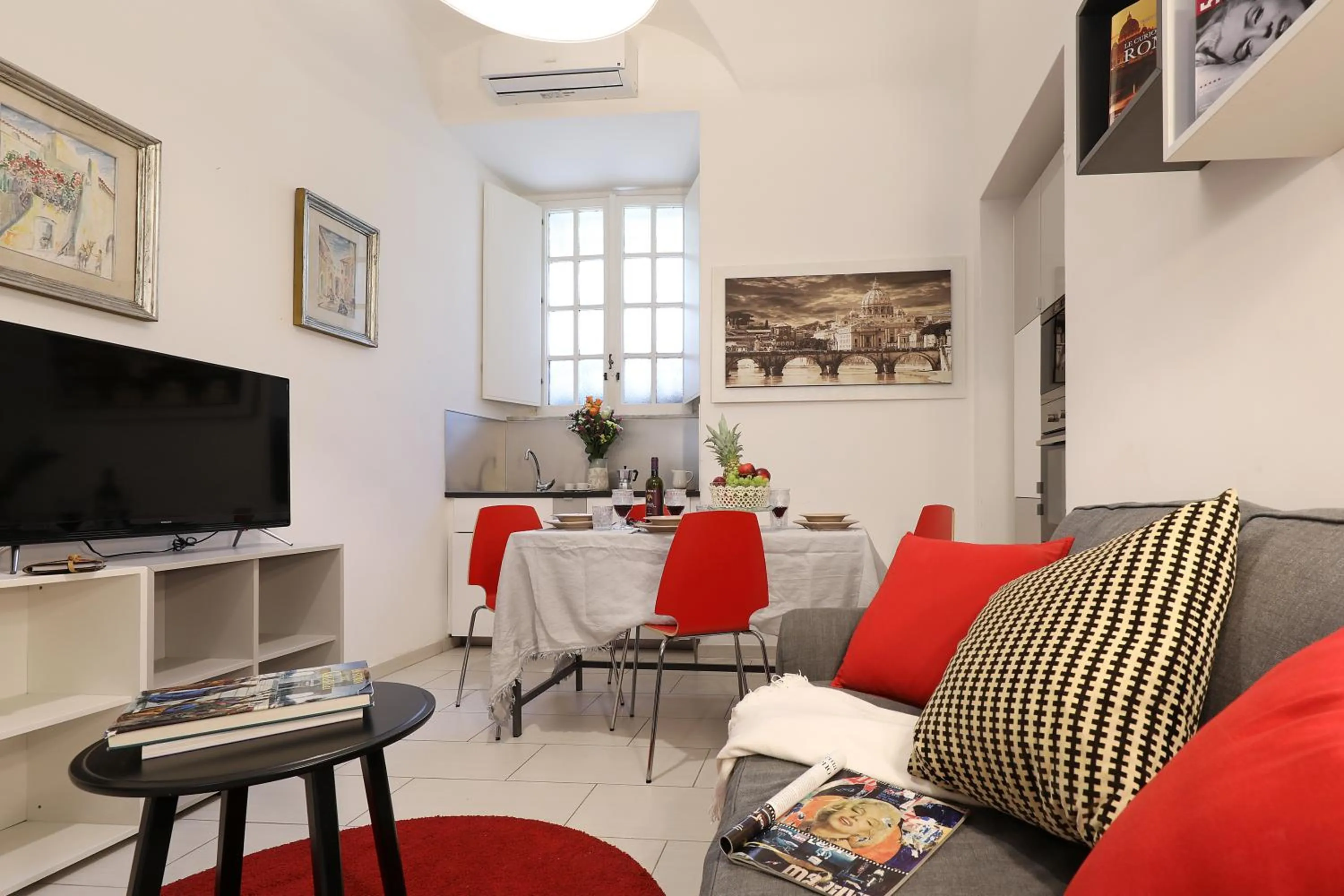 Kitchen or kitchenette in Grand Tour Rome Suites - Liberty Collection