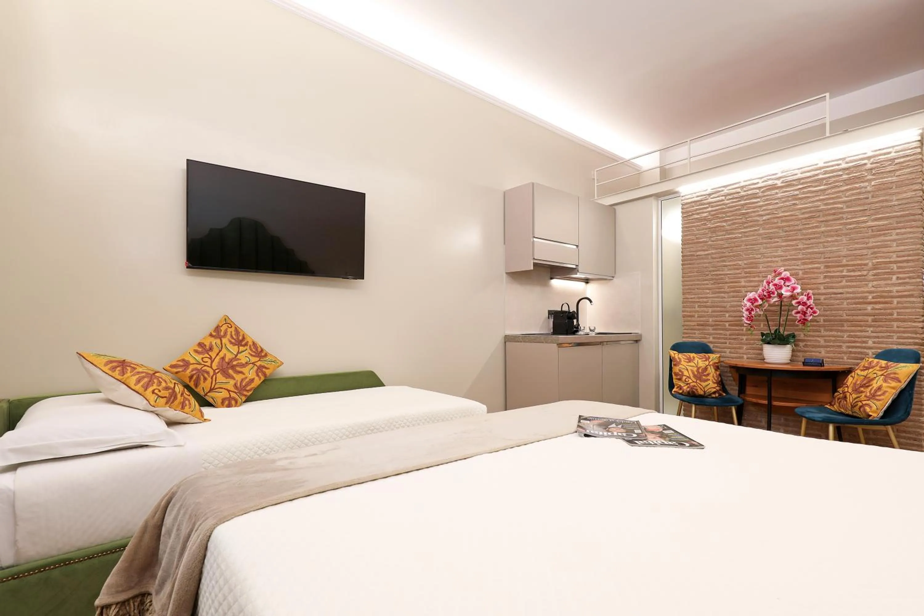 Bed in Grand Tour Rome Suites - Liberty Collection