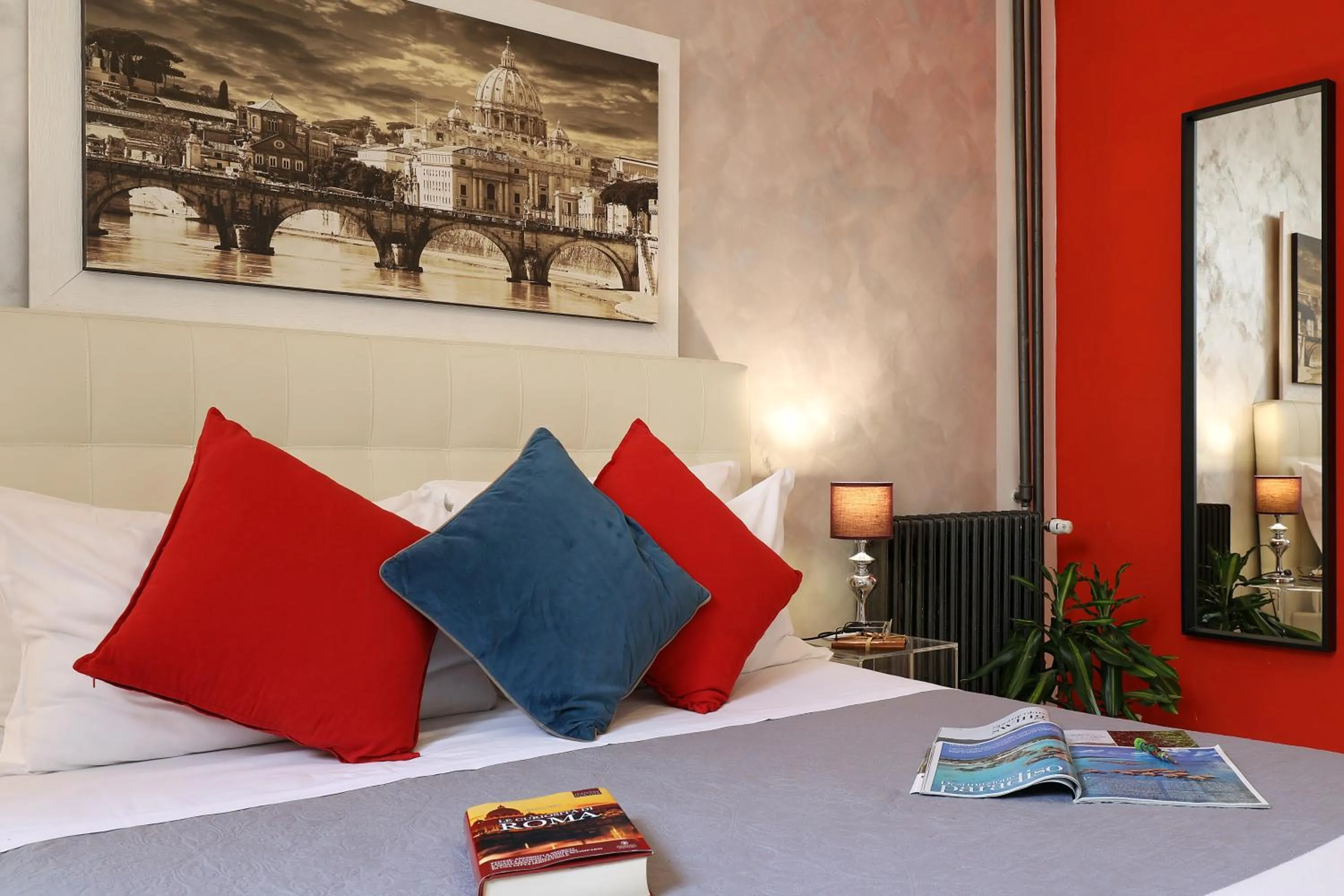 Seating area, Bed in Grand Tour Rome Suites - Liberty Collection