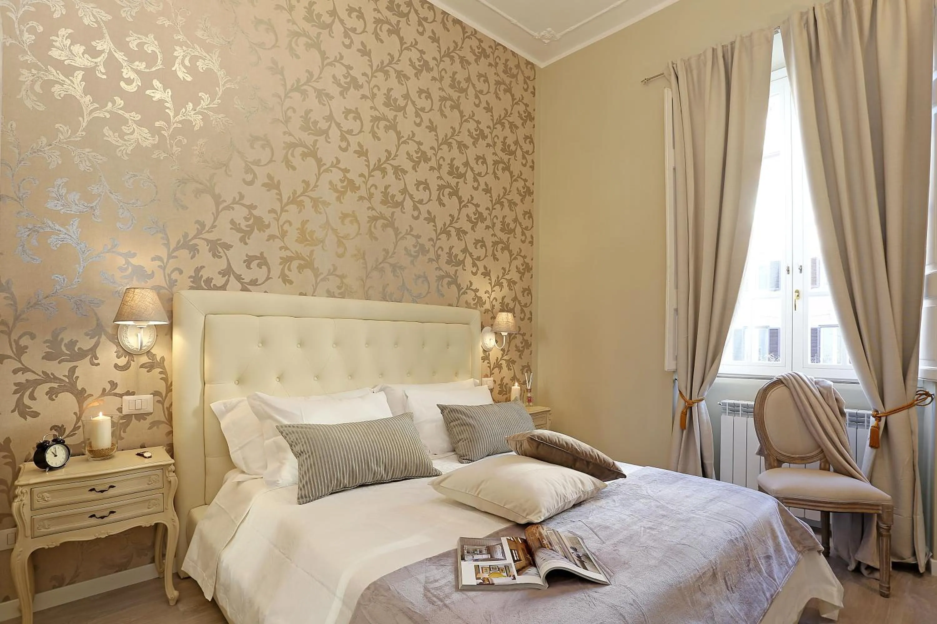 Bedroom, Bed in Grand Tour Rome Suites - Liberty Collection