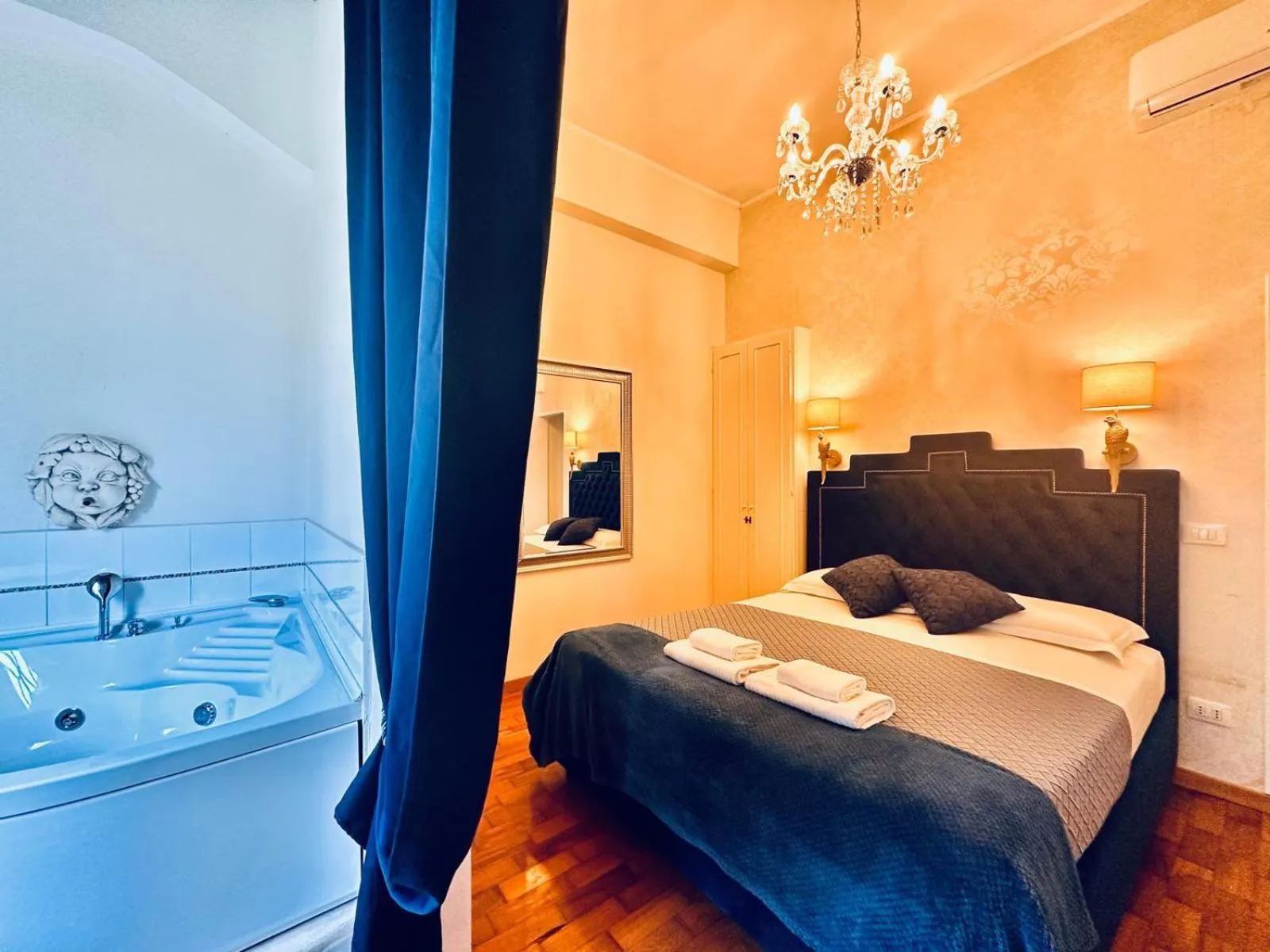 Bed in Grand Tour Rome Suites - Liberty Collection