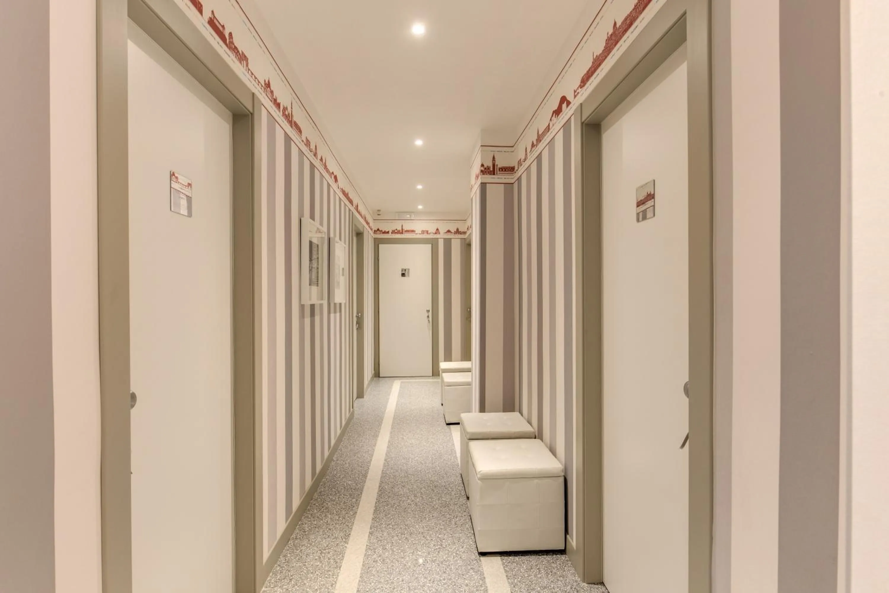 Lobby or reception in Grand Tour Rome Suites - Liberty Collection