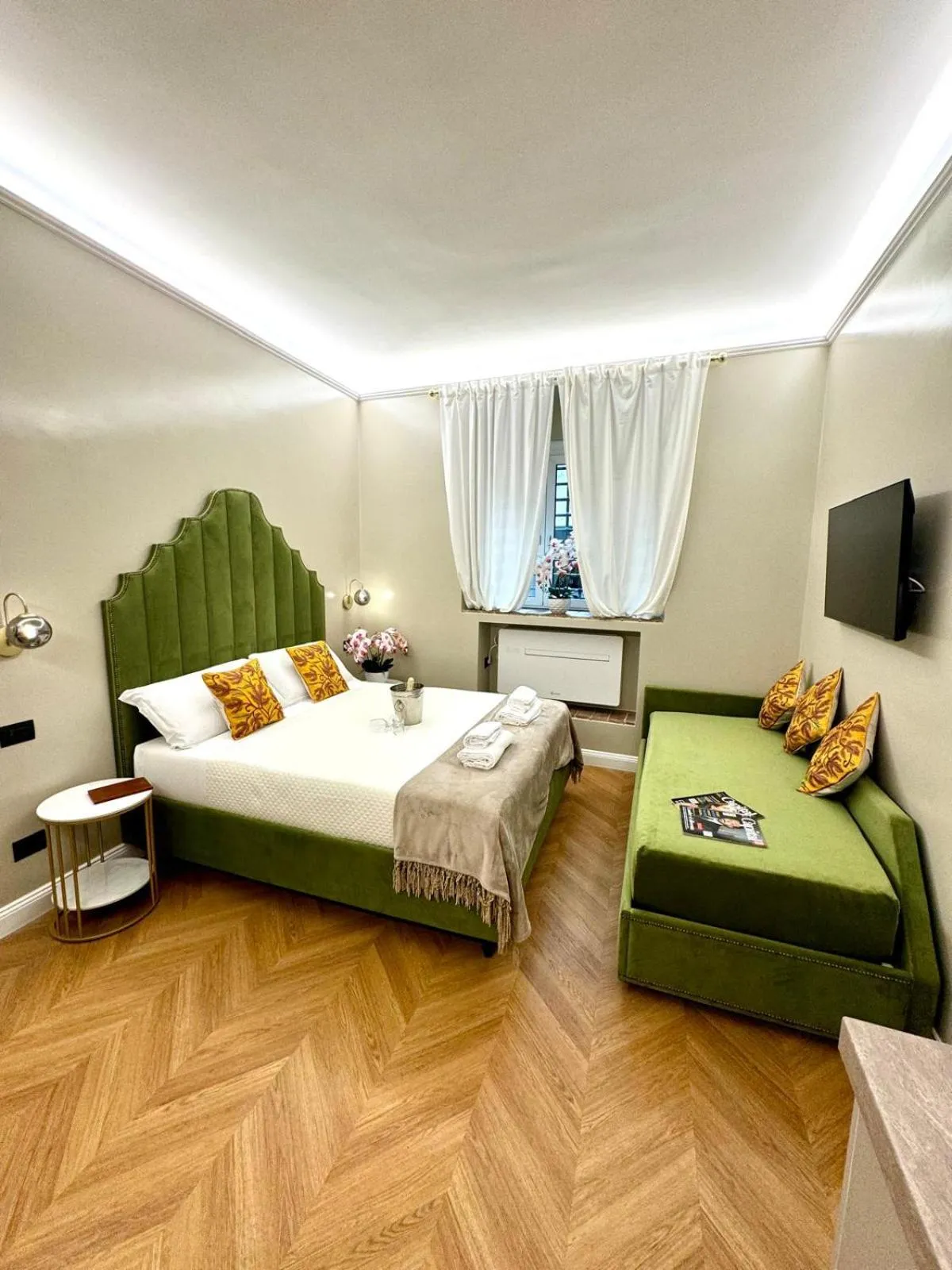 Bed in Grand Tour Rome Suites - Liberty Collection
